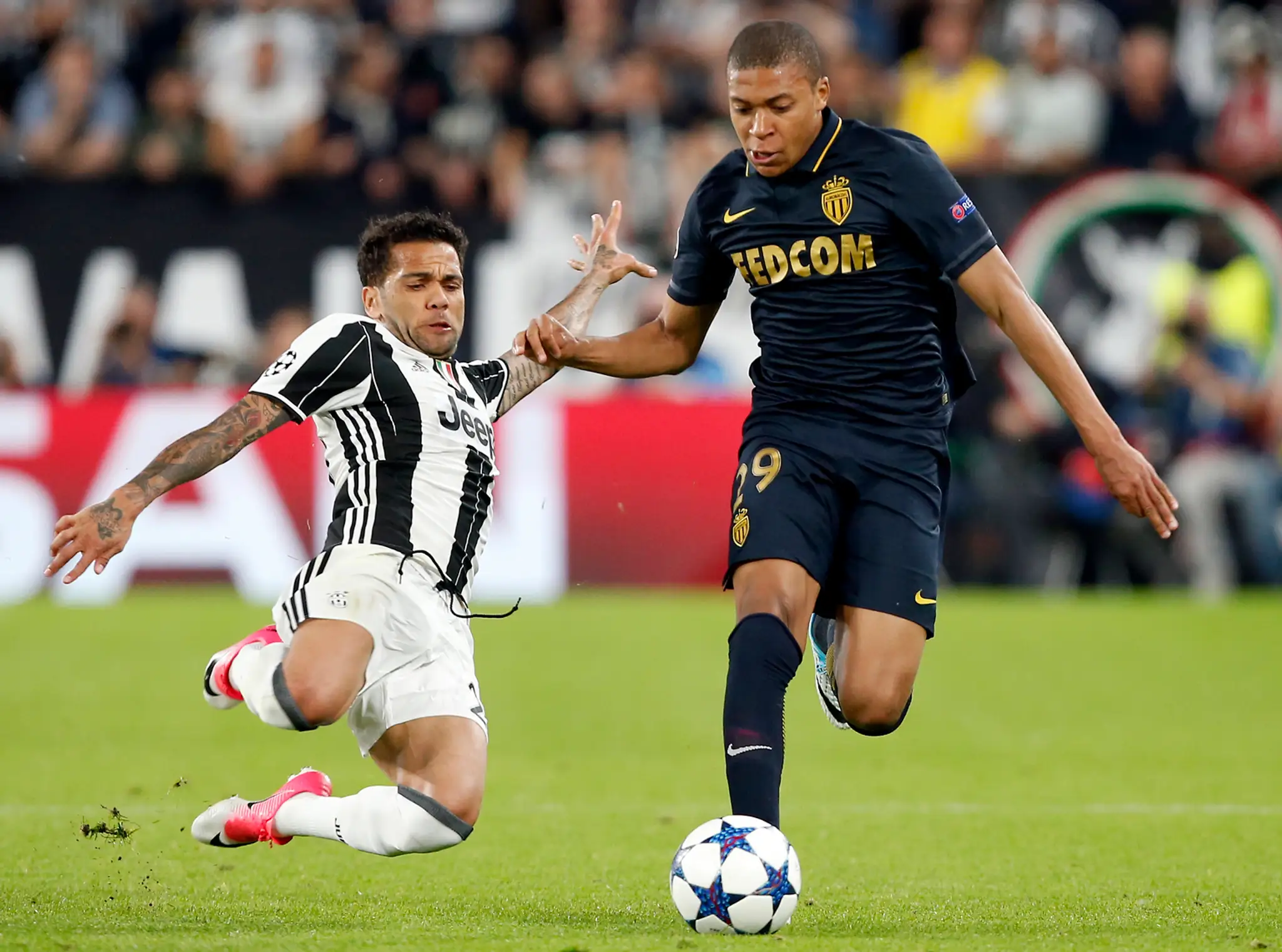 Kouč Juventusu Massimiliano Allegri počas odvetného semifinále LM proti Monacu.