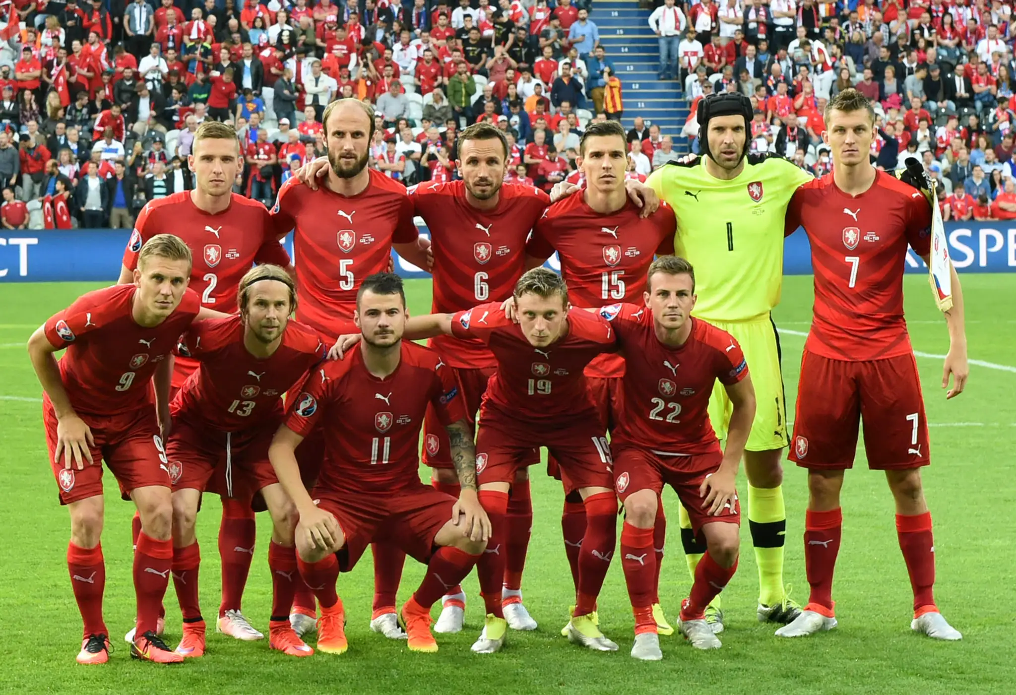 Spoločná fotka českej základnej zostavy pred duelom s Tureckom na ME.