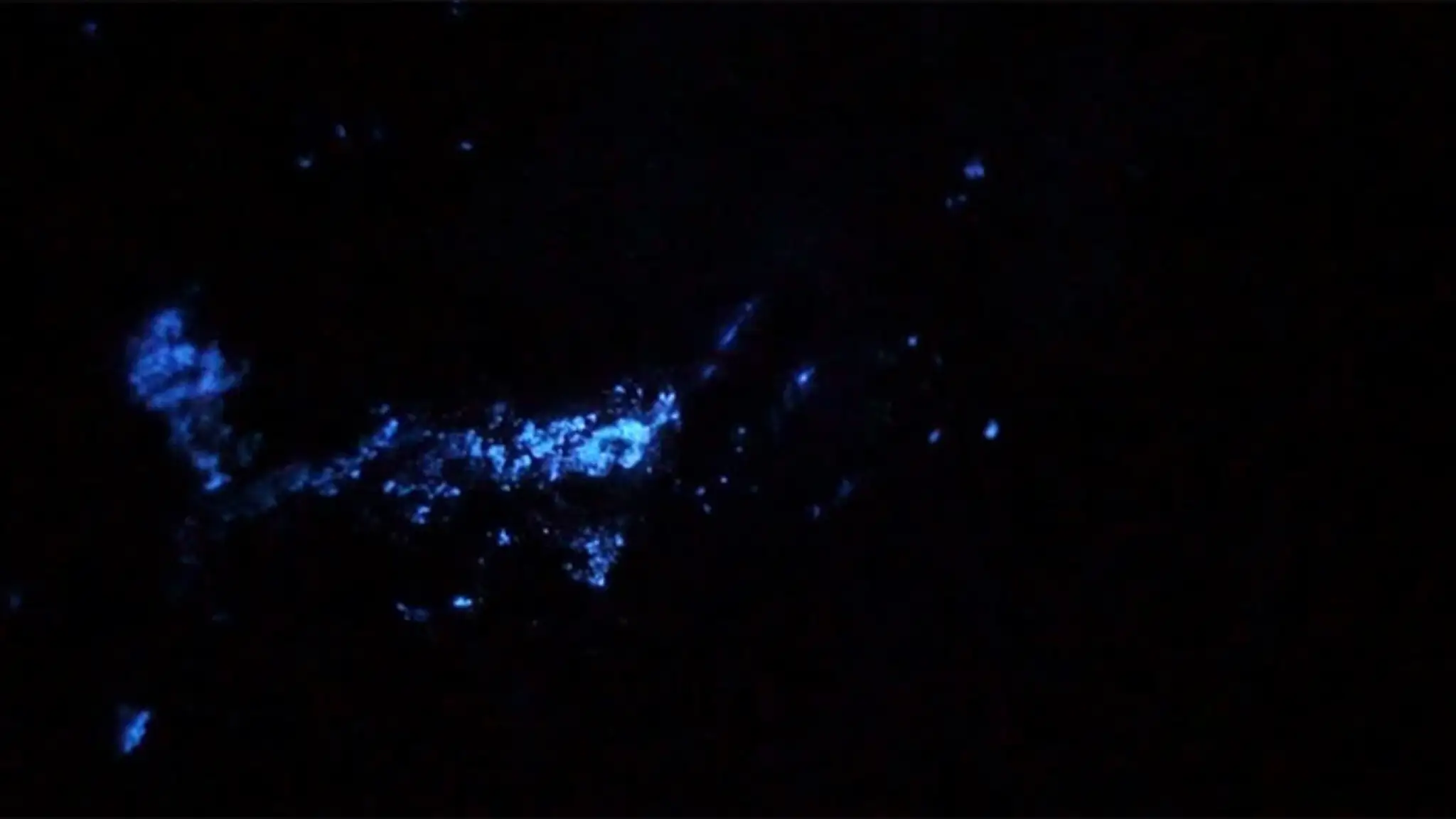 Na Gemeri našli niečo unikátne. Keď rozsvietili UV lampu zostali v nemom úžase