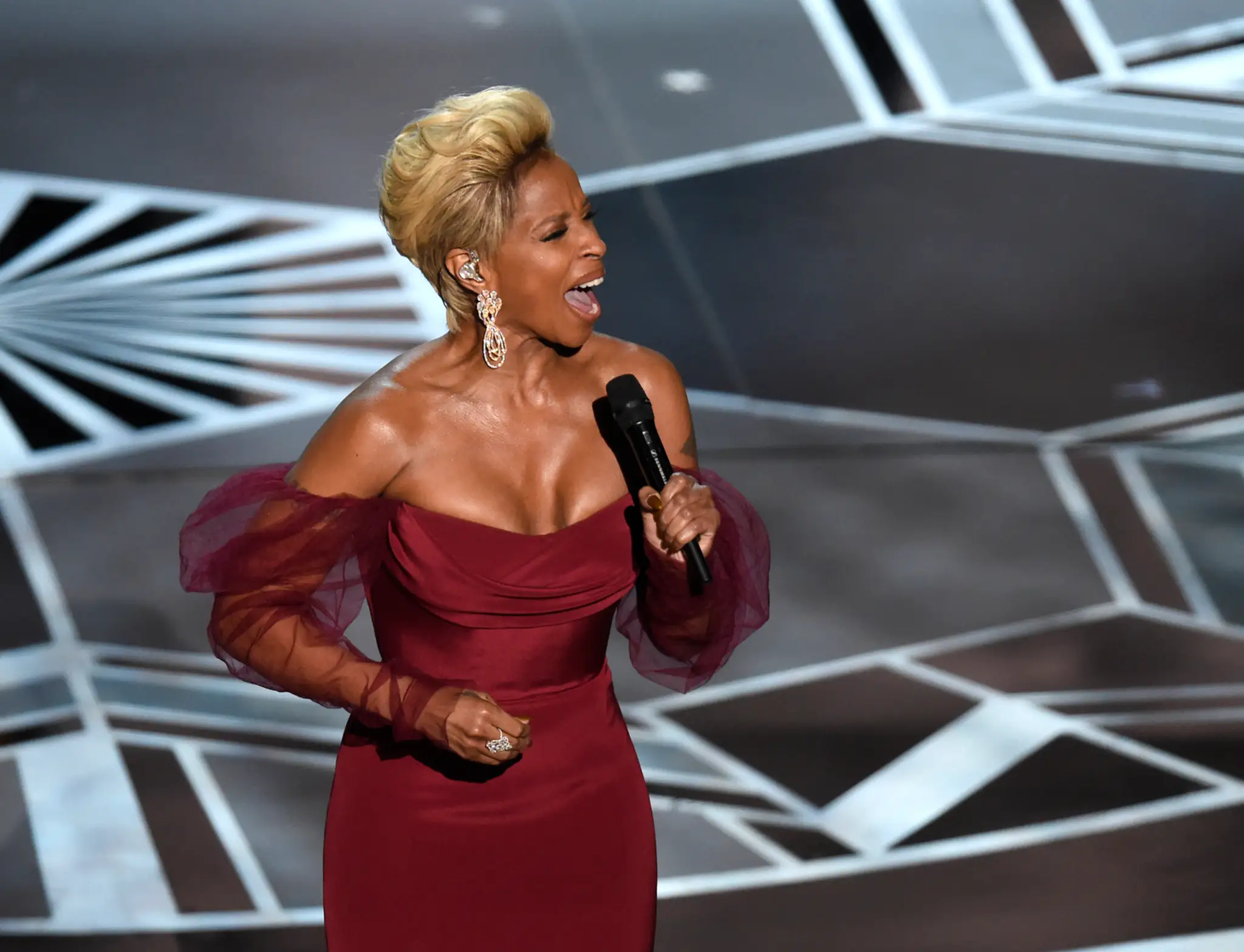 Mary J. Blige - Mighty River