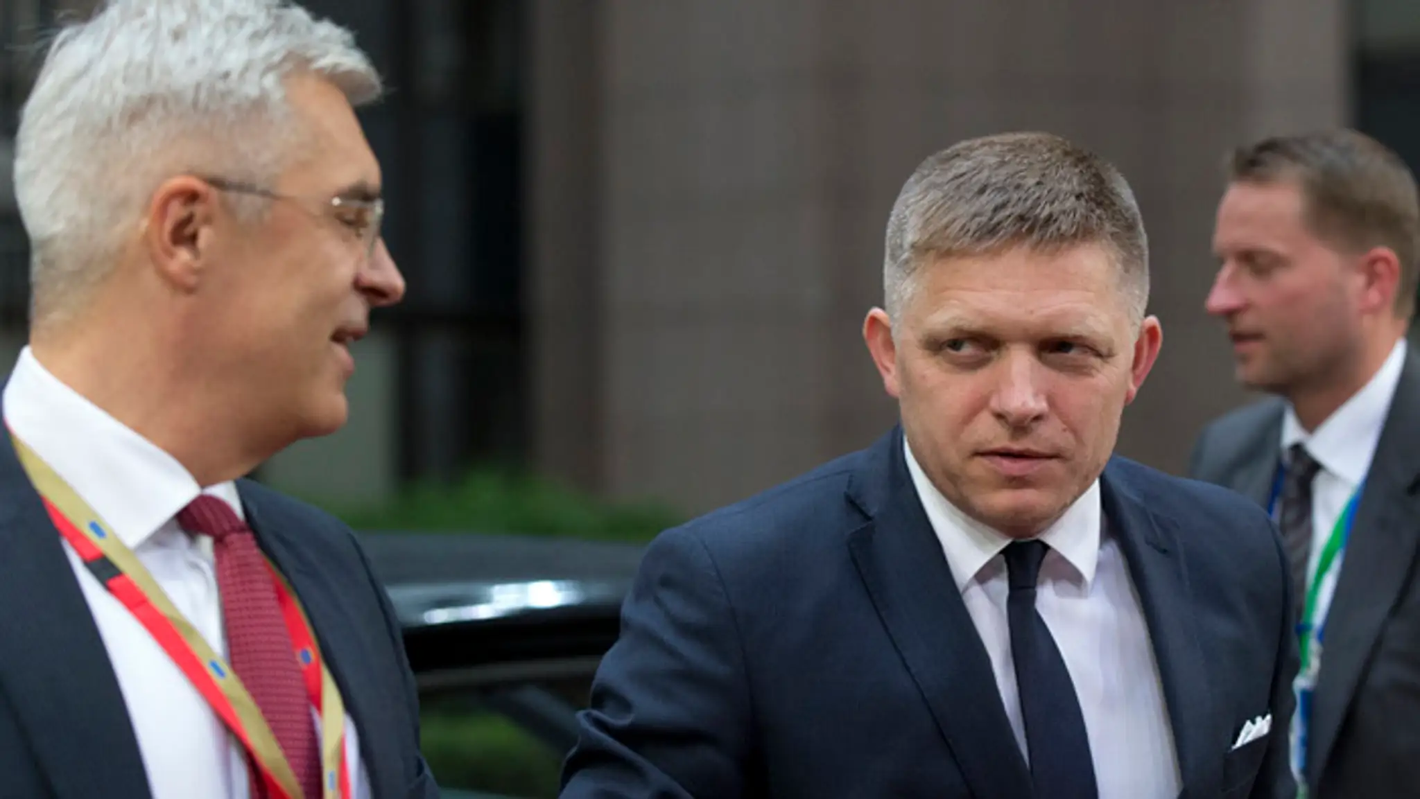 Premiér Robert Fico prichádza na rokovanie do Bruselu.