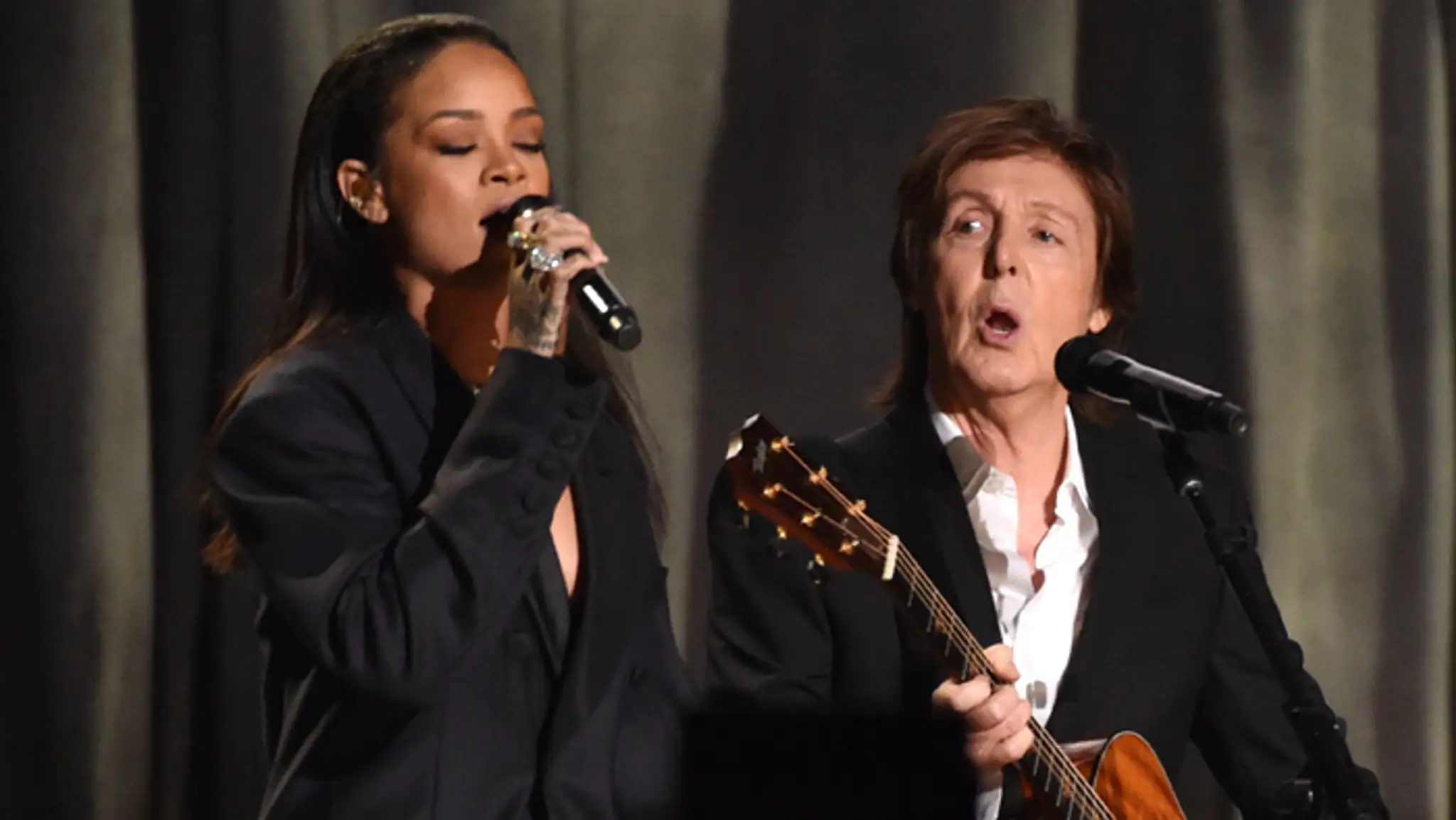 Rihanna a bývalý člen skupiny Beatles Paul McCartney.