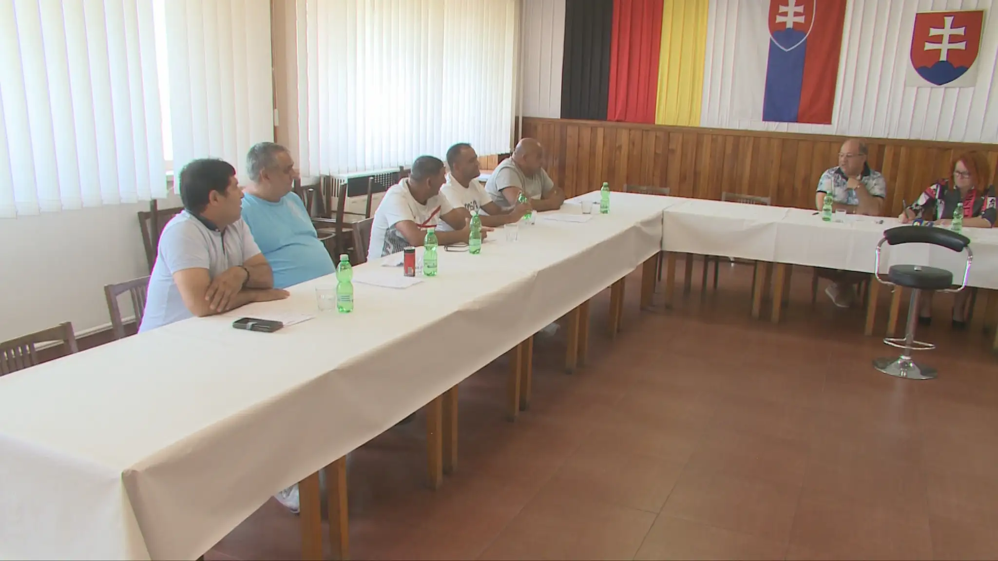 Zasadnutie obecného zastupiteľstva v Jarovniciach.