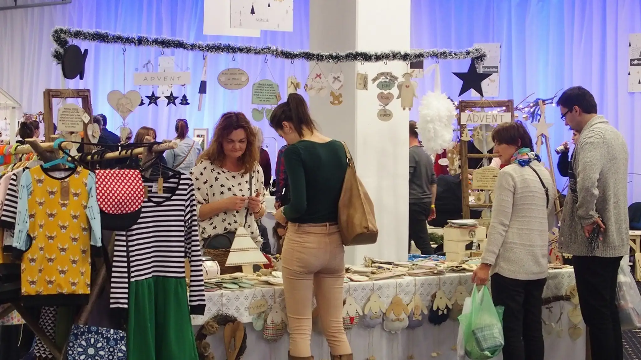 Folklórny večer pre farmárov