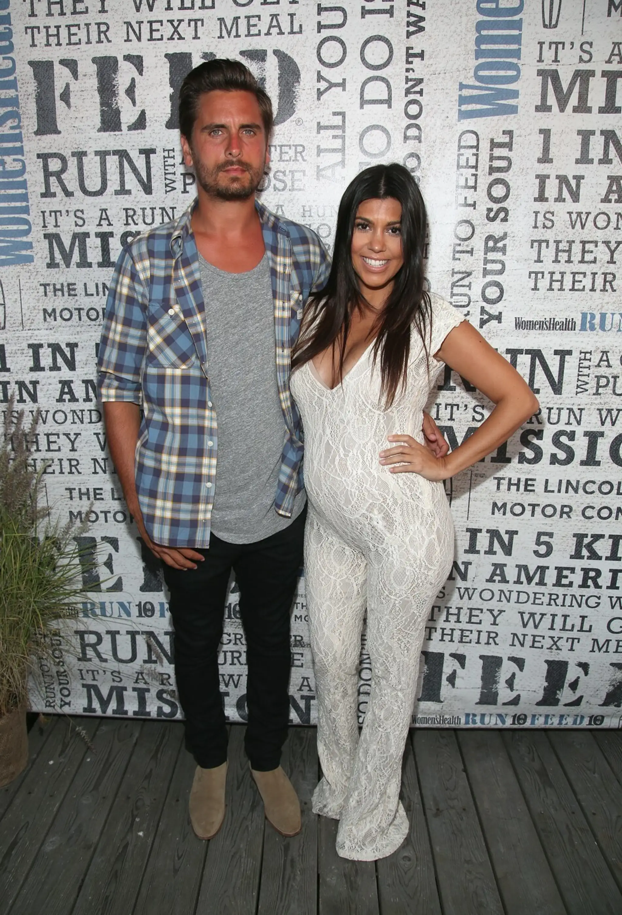 Kourtney Kardashian s partnerom Scottom Disickom.