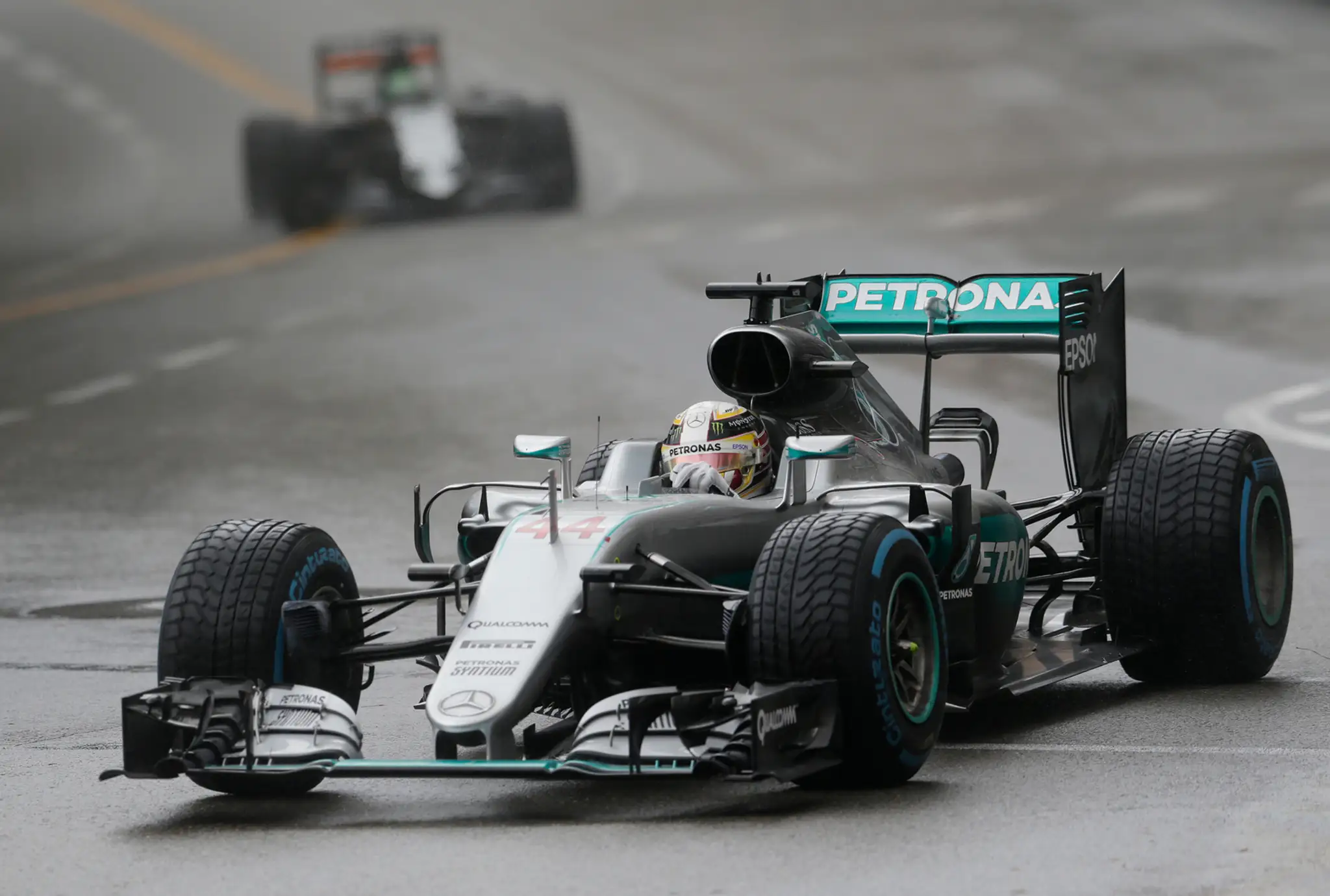Lewis Hamilton počas VC Monaka.