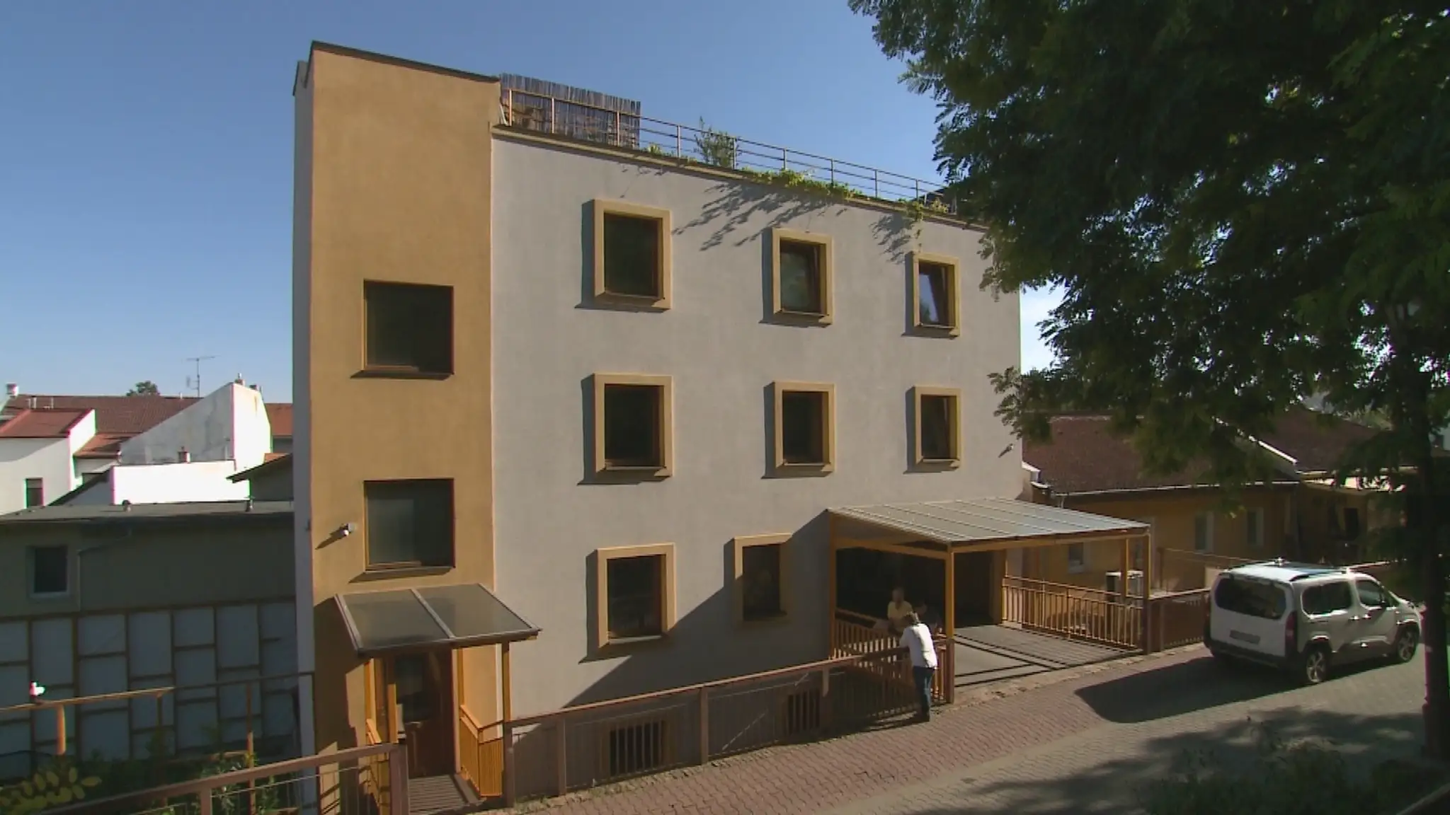 Jeden problém mu nestačí. Stavebník v Nitre postavil v rozpore so zákonmi dve stavby