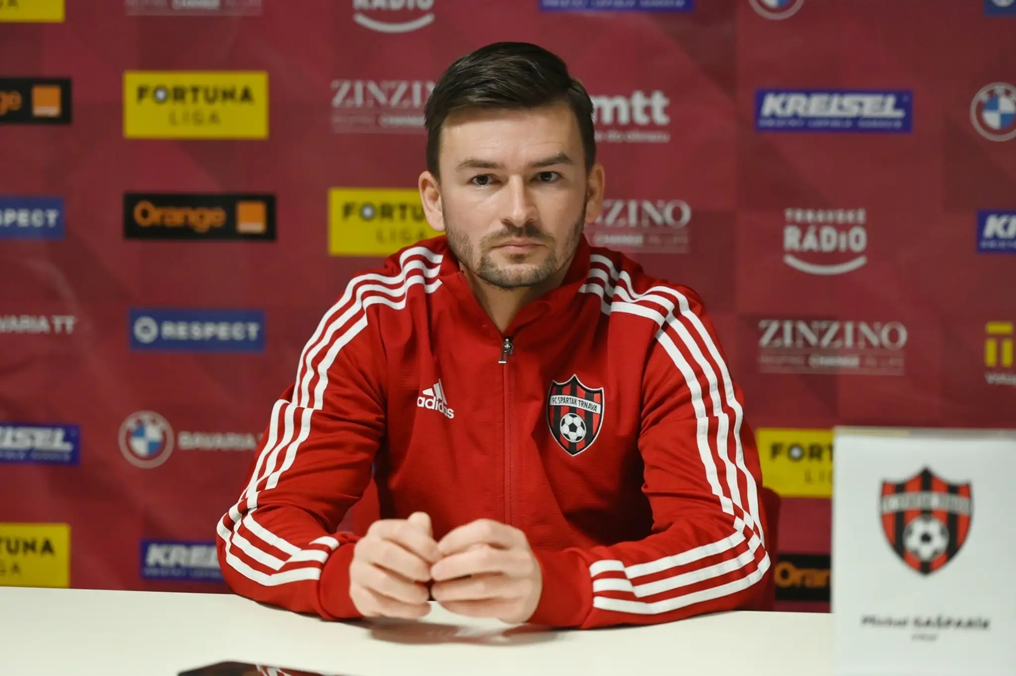 Tréner Trnavy Michal Gašparík počas tlačovej konferencie.