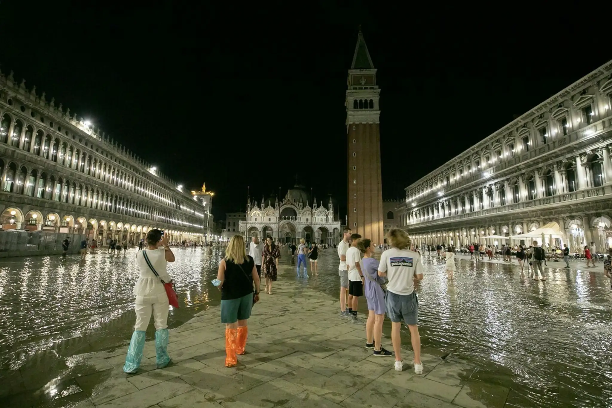 Zaplavené Benátky plné turistov