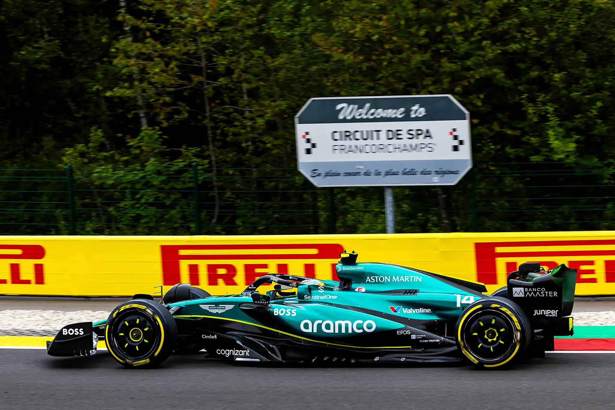 Fernando Alonso z Aston Martinu.