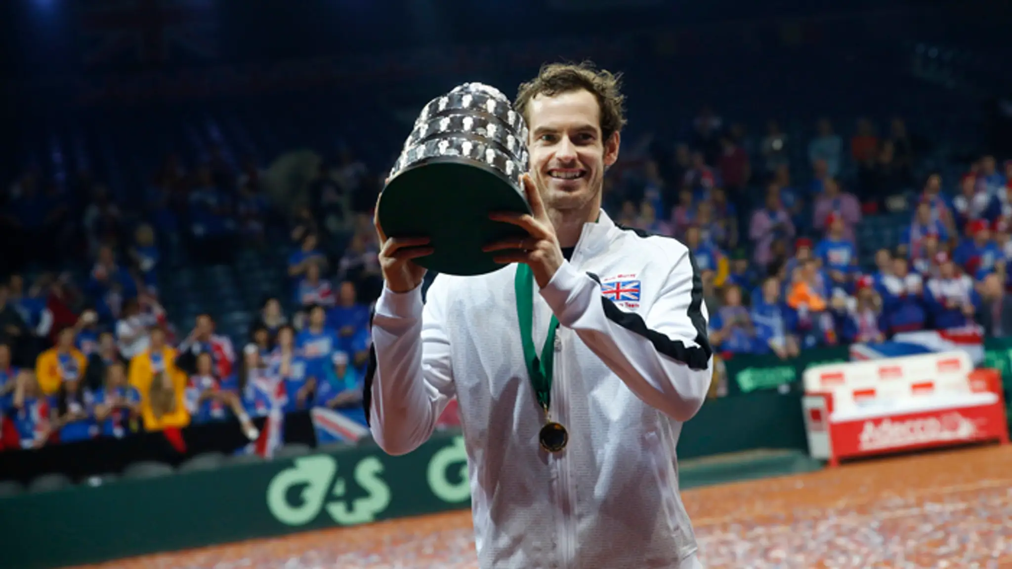 Andy Murray s Davisovým pohárom.