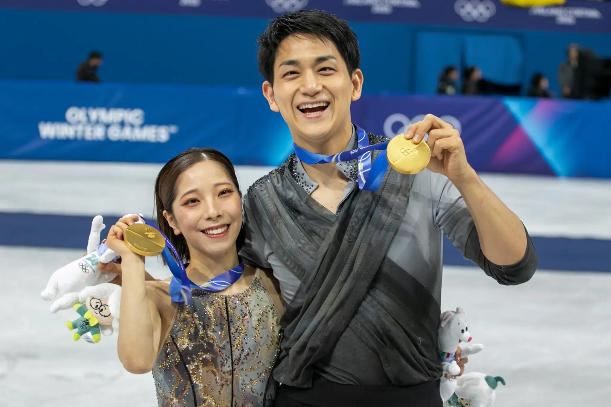 Bývalí japonskí krasokorčuliari Riku Miurová a Rjúiči Kihara.