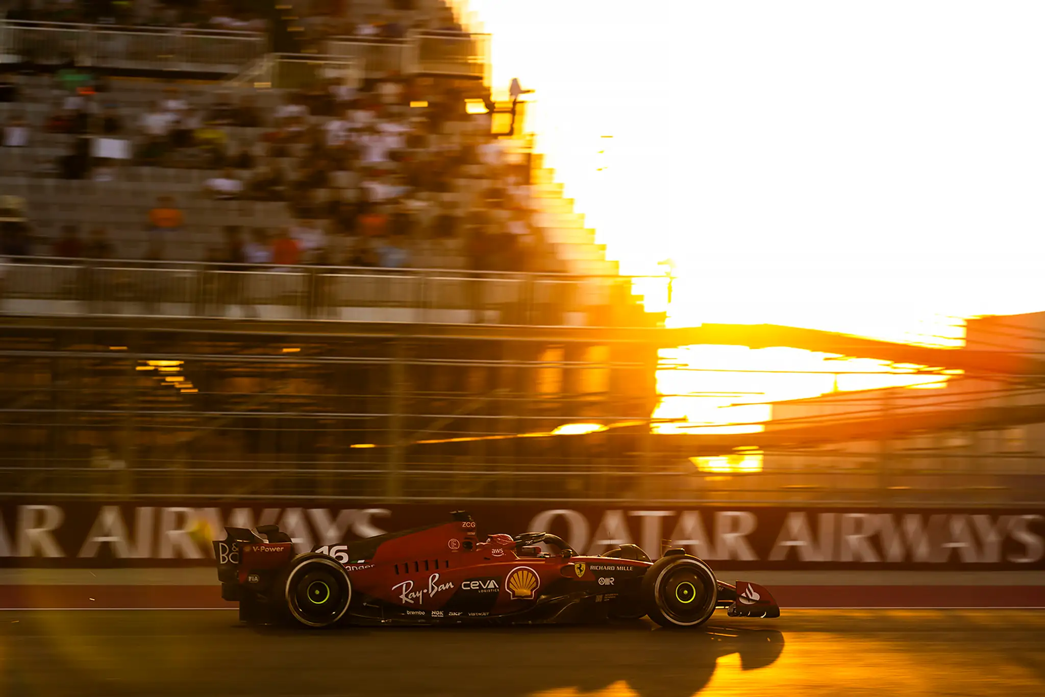 Losail ponúka aj takéto zábery na monopost Ferrari Charlesa Leclerca.