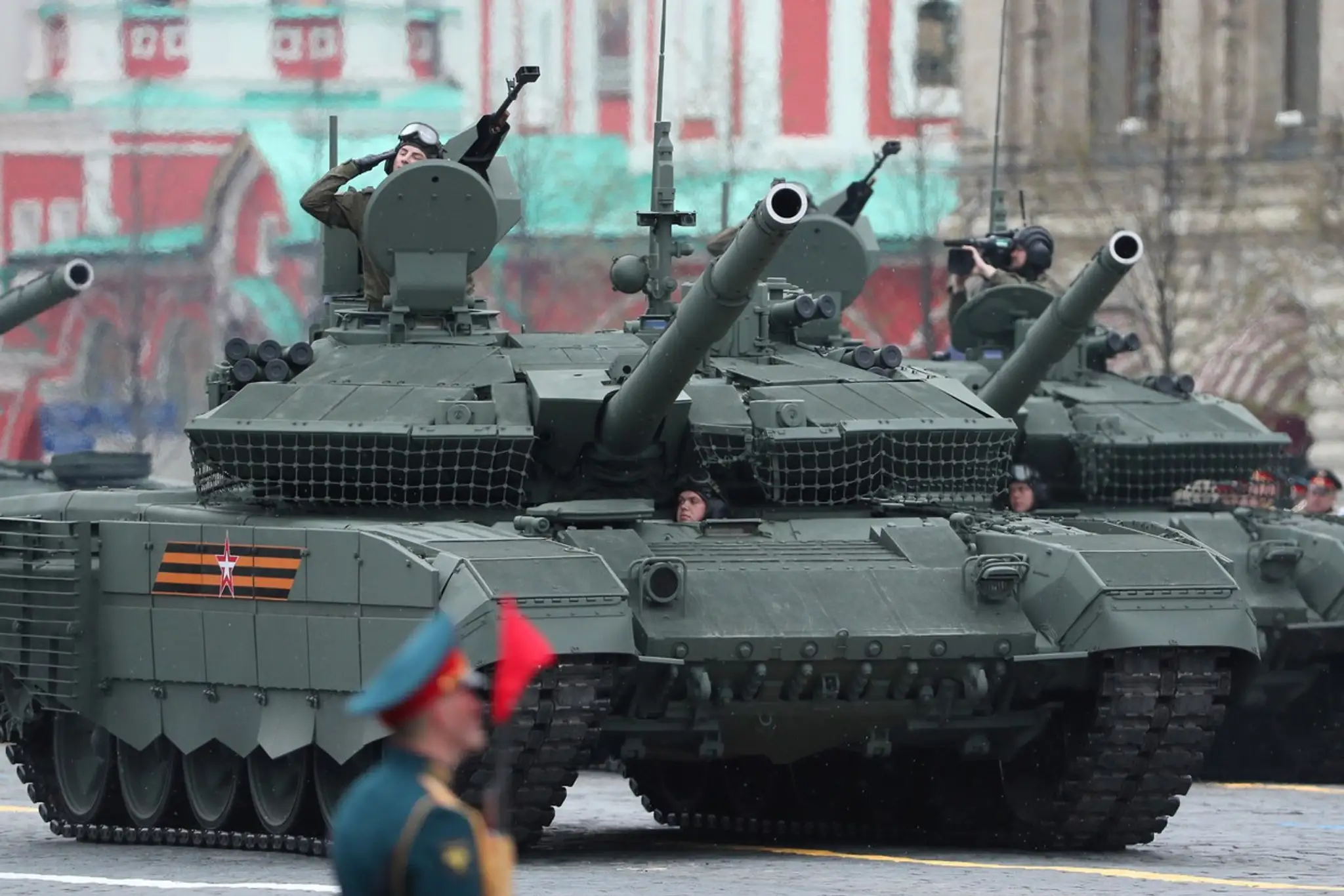 Tank T-90M.