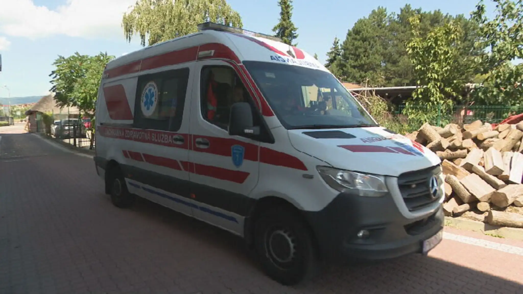 Tender na záchranky zrušili, riešenie ale nemajú