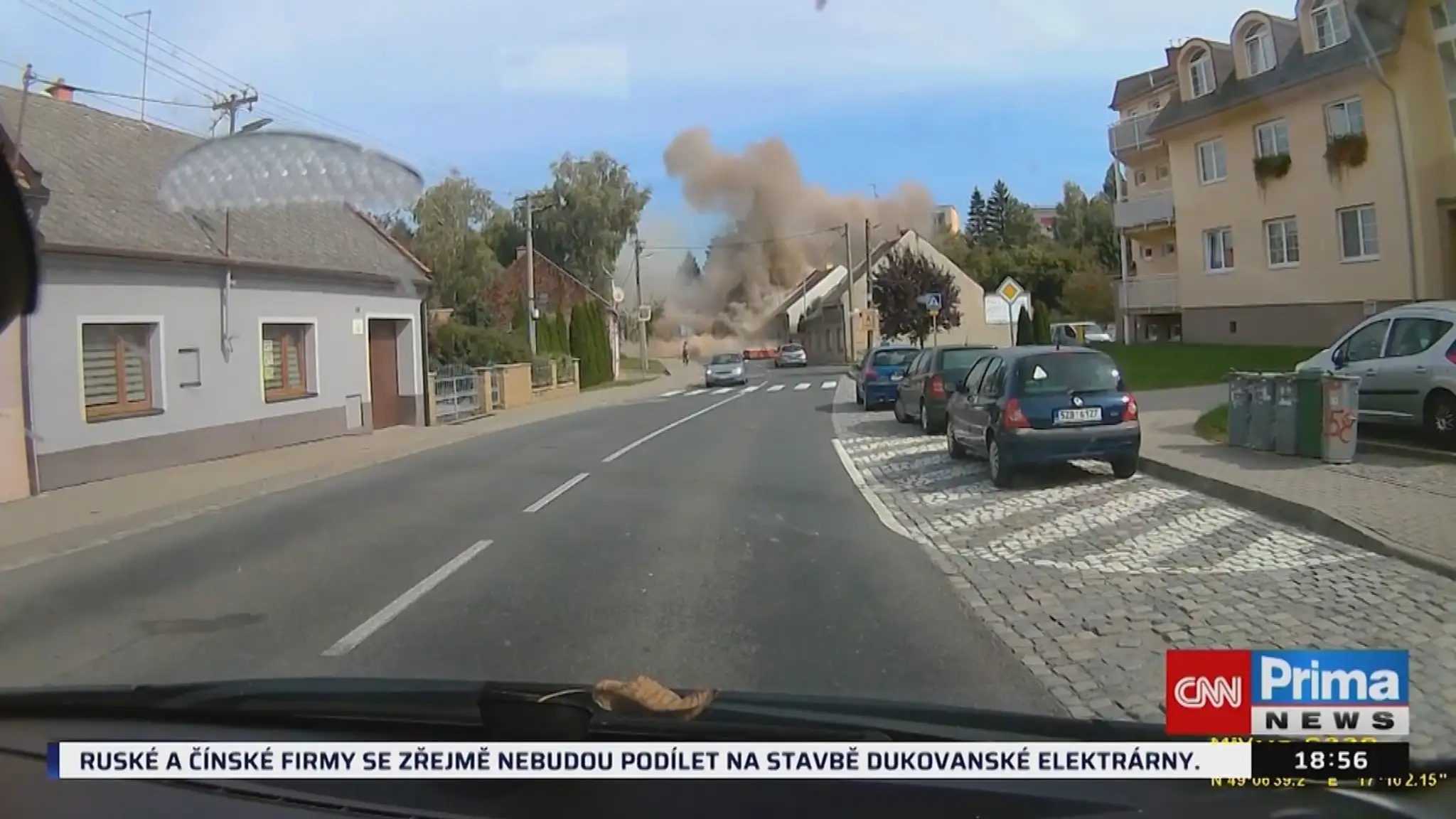 Takto zachytil moment včerajšej explózie náhodný vodič.