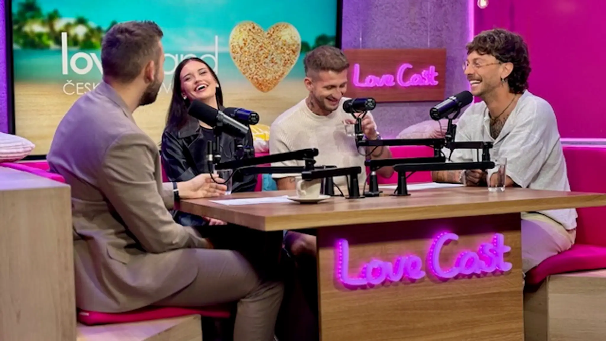 Love Cast so Simi a Ivanom.