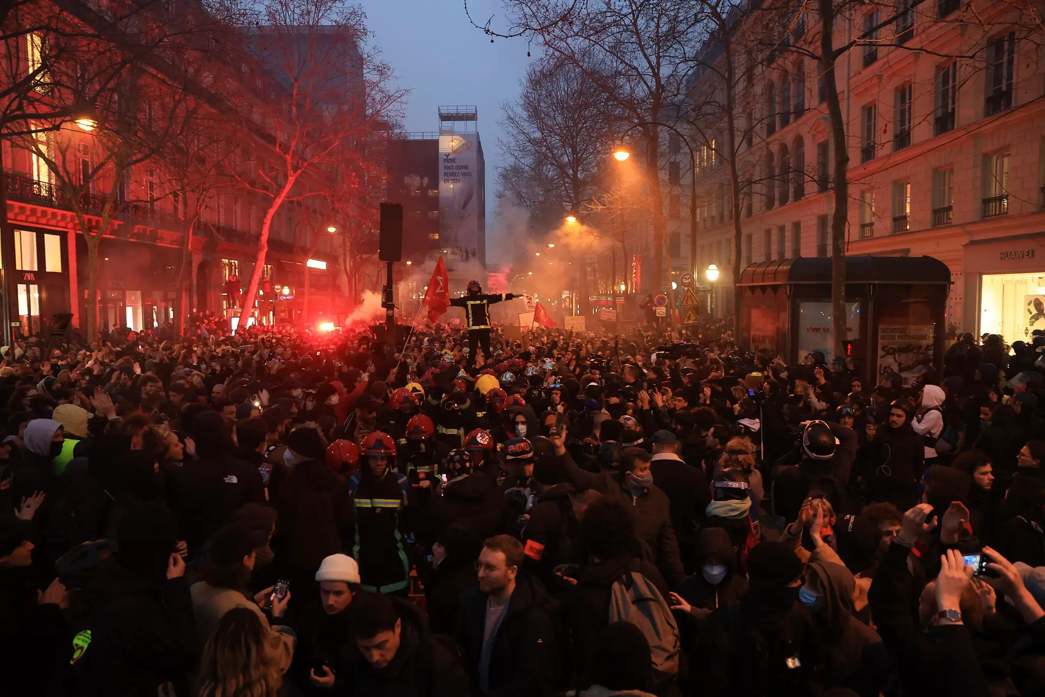 Protestný pochod v Paríži.