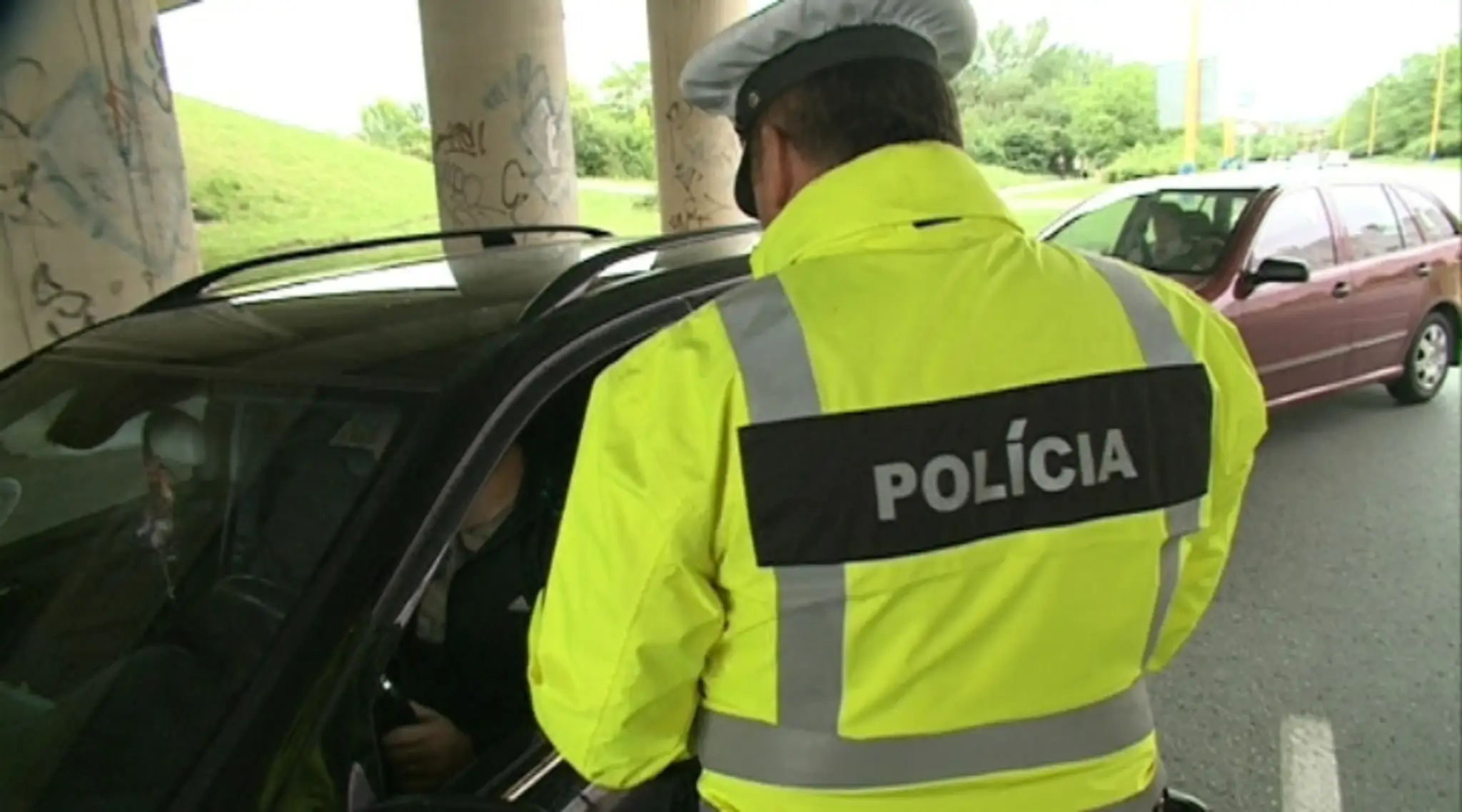 19 KE Policajt nafukal.transferweb_jpg_bez_watermarku_1.jpg