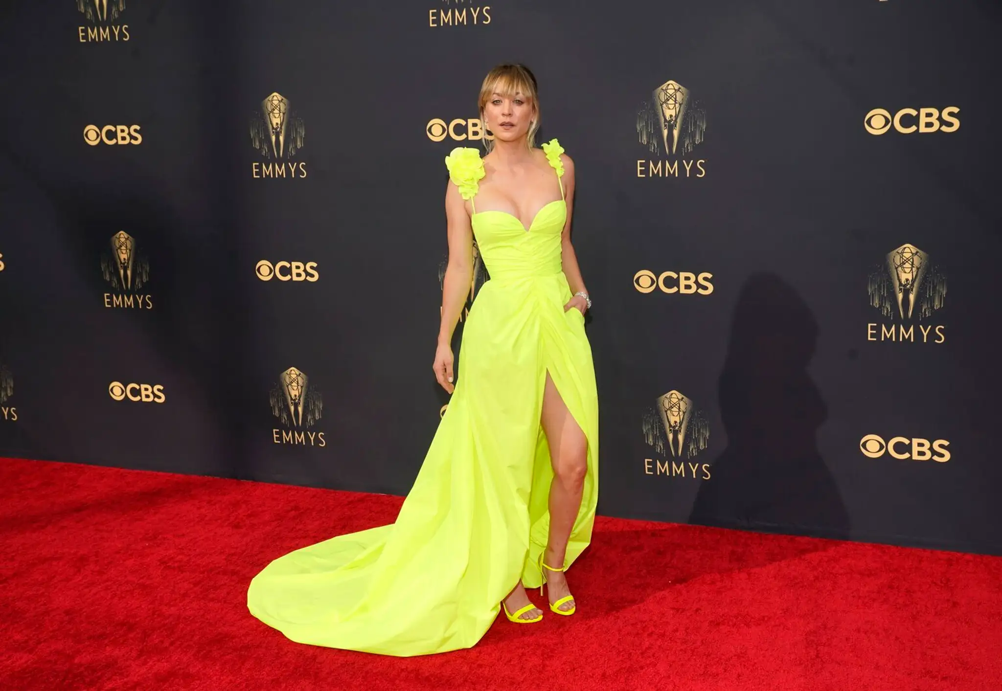Kaley Cuoco na Emmy Awards