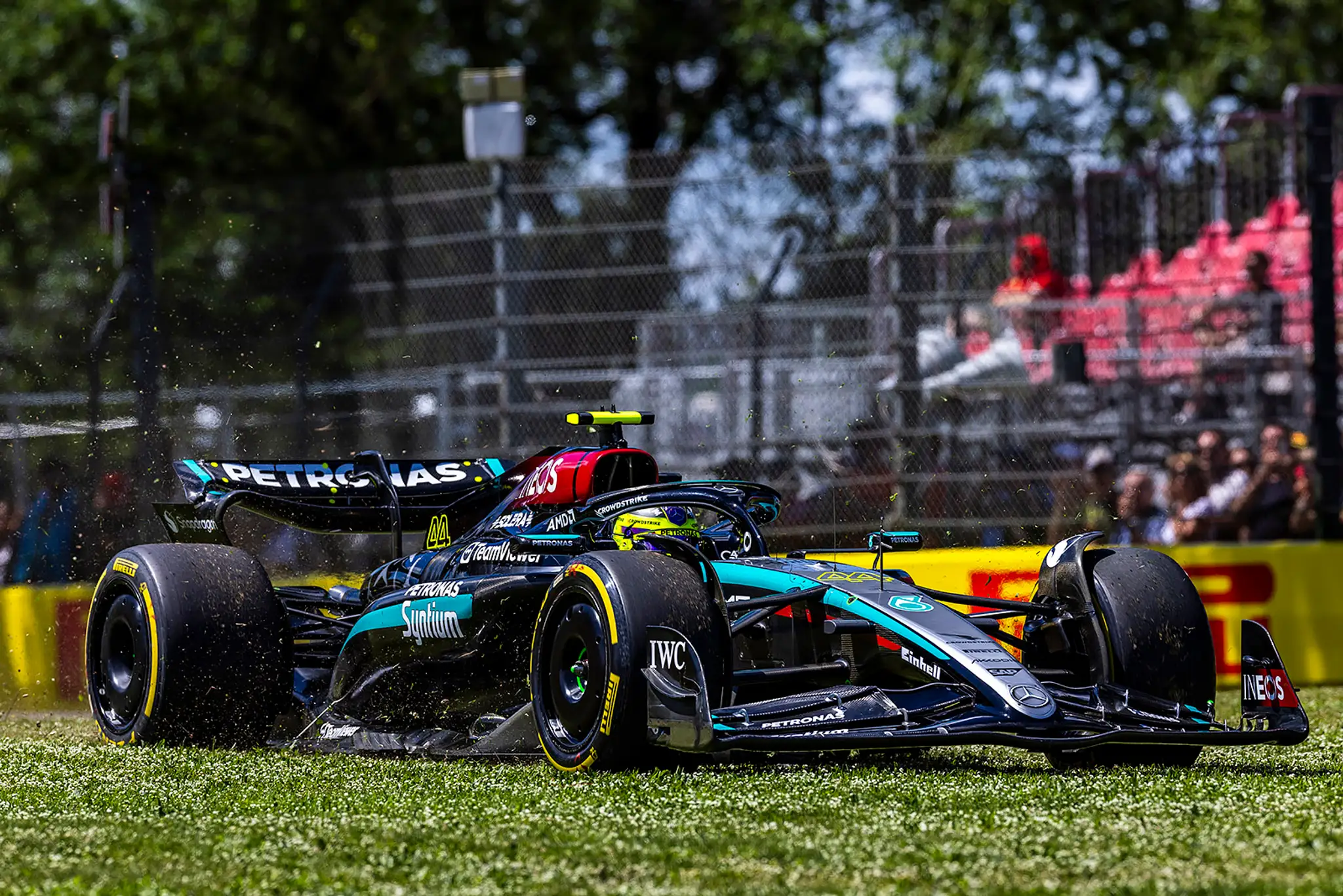 Lewis Hamilton na Mercedese.