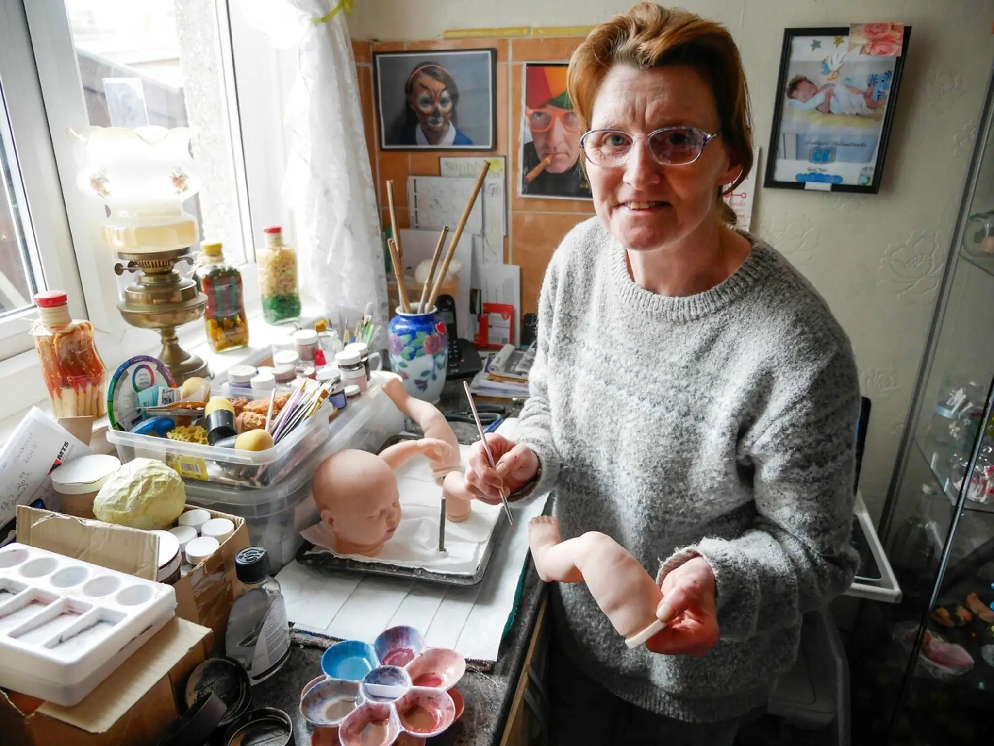 Teresa Russon vyrába živé bábiky.