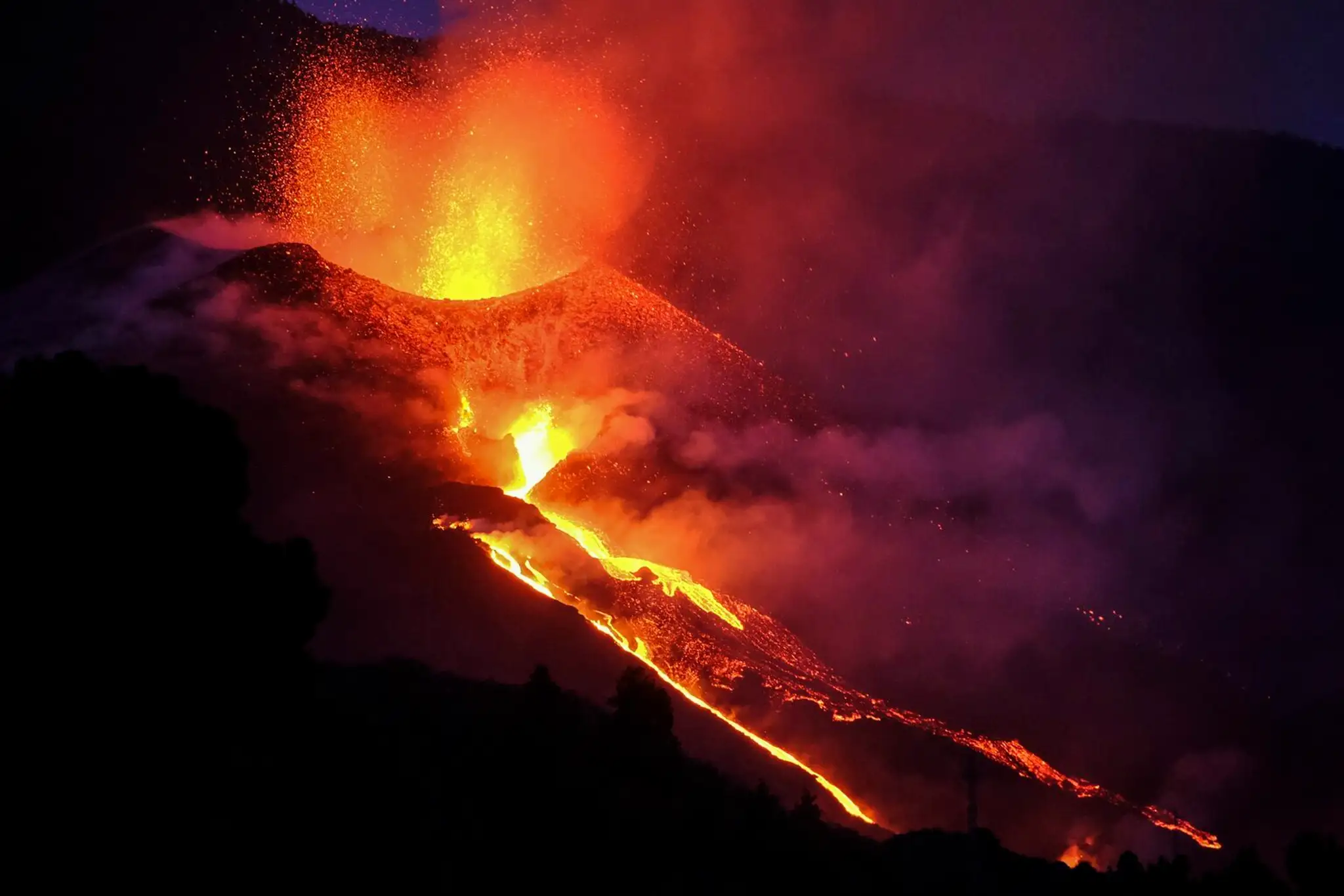 Láva na ostrove La Palma