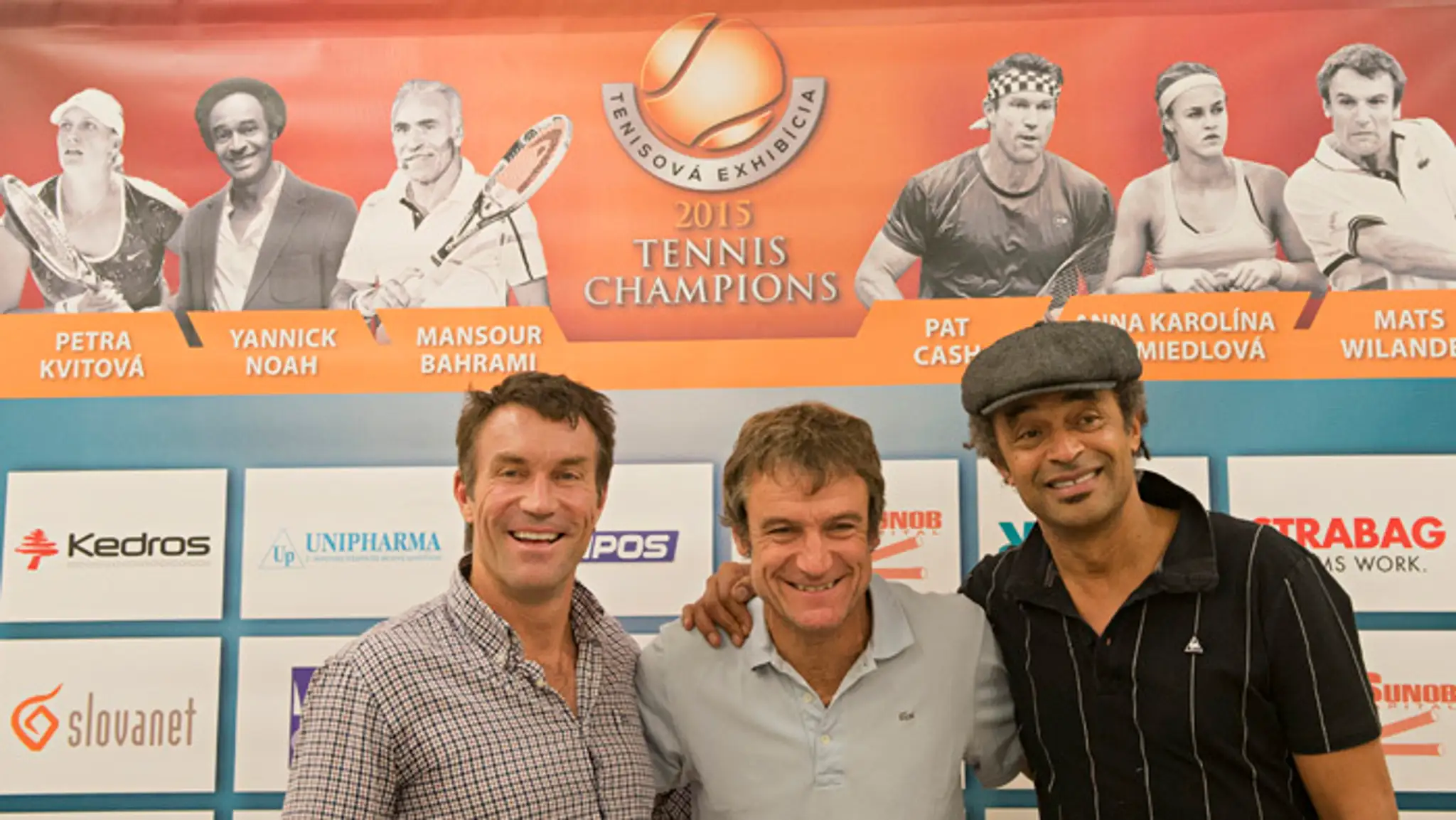 Na snímke zľava Pat Cash, Mats Wilander a Yannick Noah.