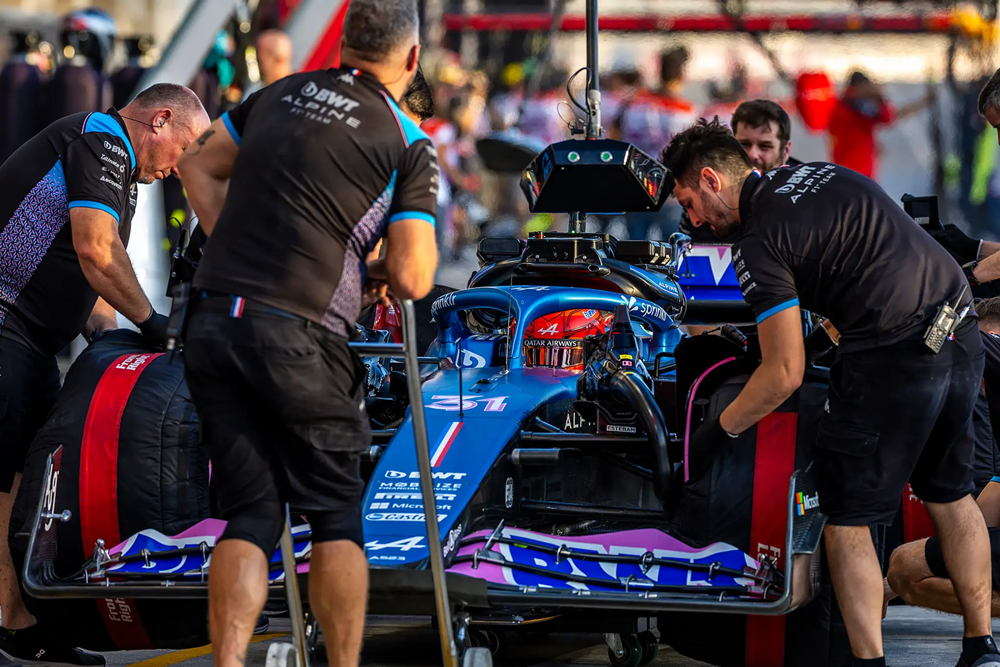 Esteban Ocon v boxoch.