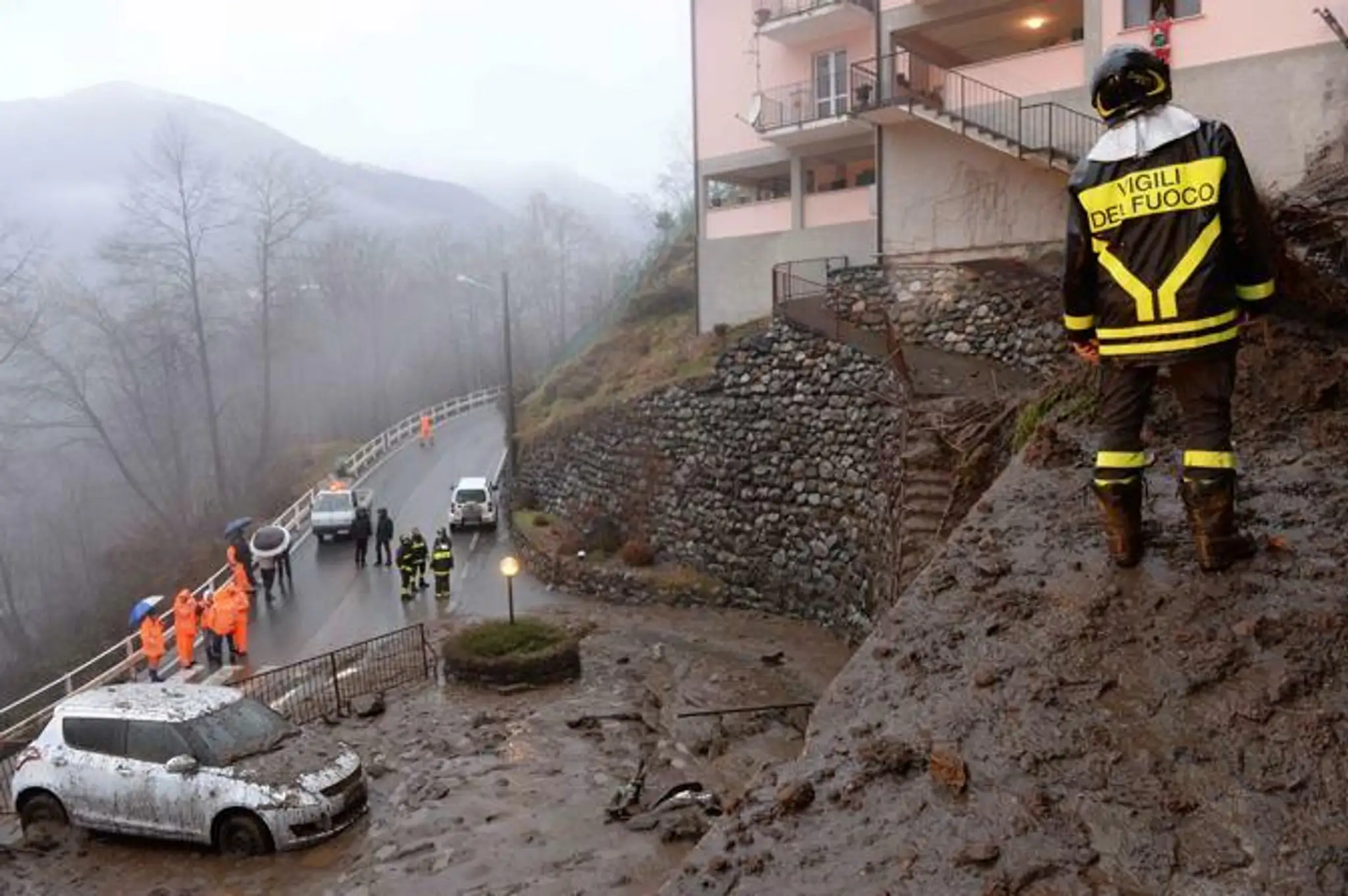 Dážď a zosuv pôdy v Talianskych Alpách
