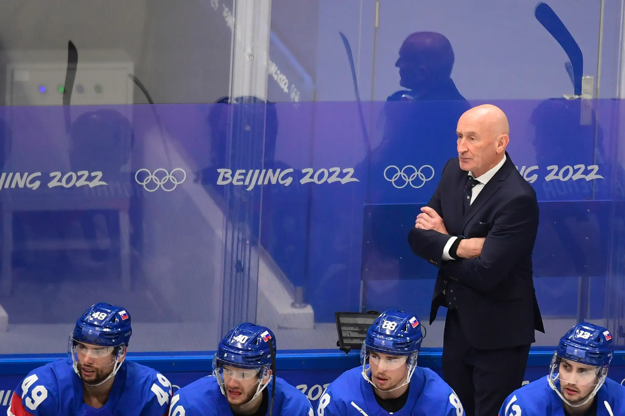 Tréner slovenskej hokejovej reprezentácie Craig Ramsay v semifinále ZOH 2022 proti Fínsku.