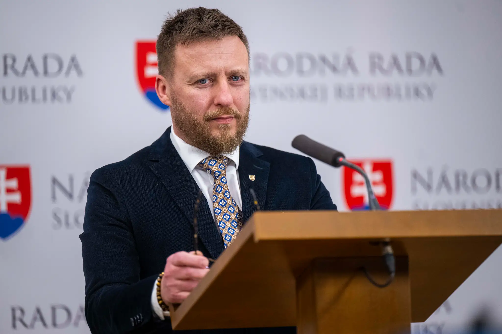 Na snímke splnomocnenec vlády pre prešetrenie pandémie Covid-19 Peter Kotlár (SNS).