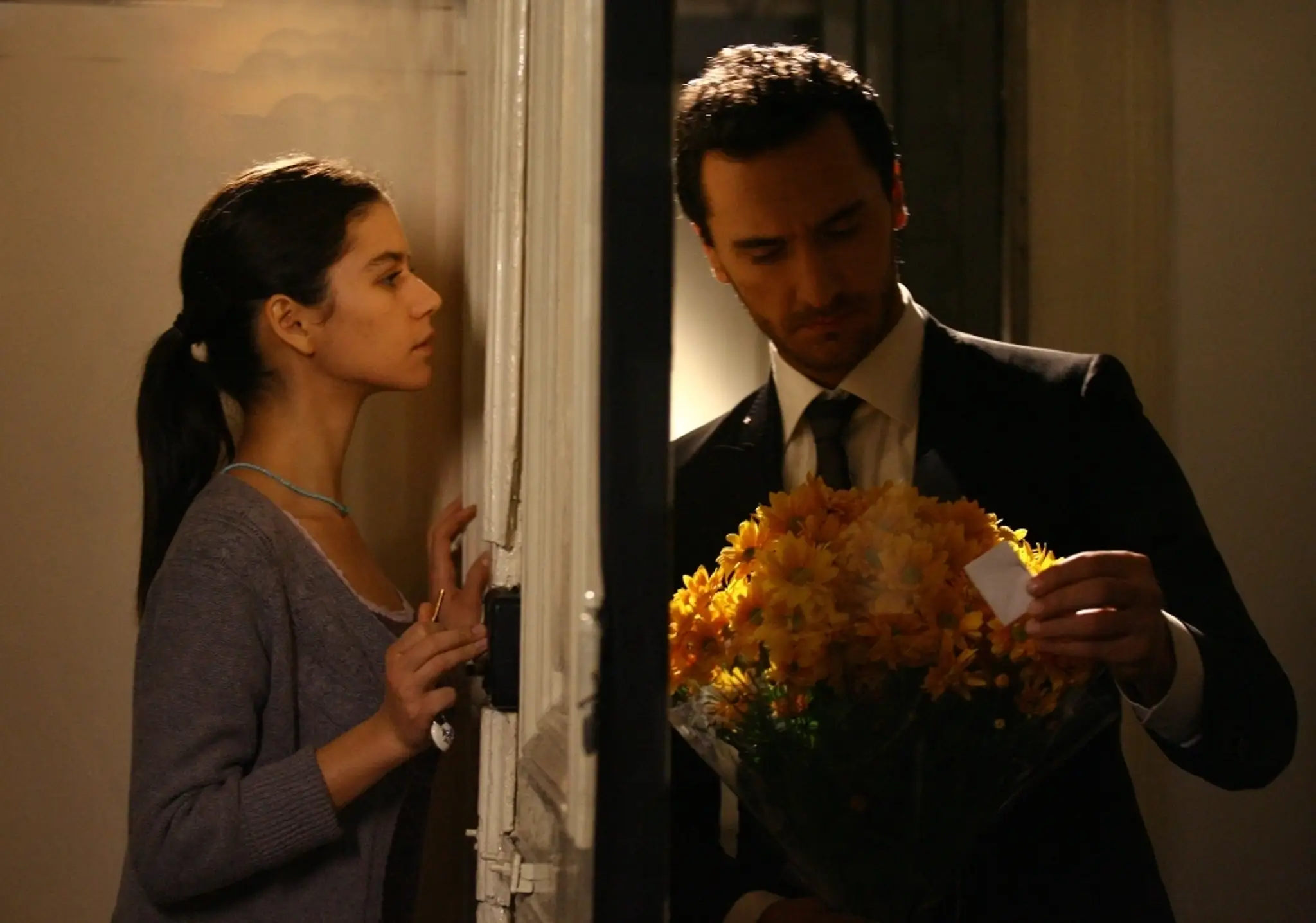 Beren Saat a Firat Celik