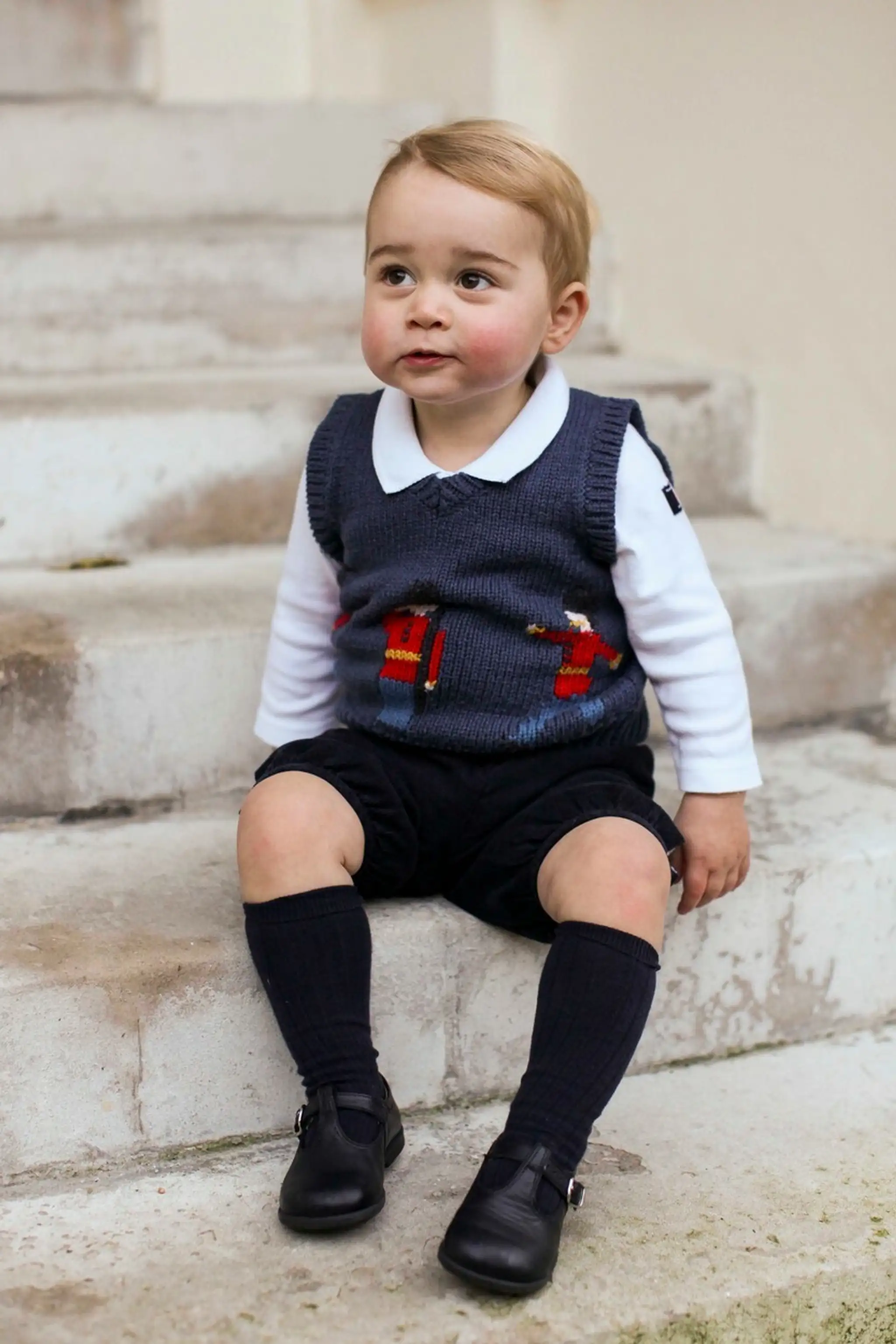 Princ George teraz.