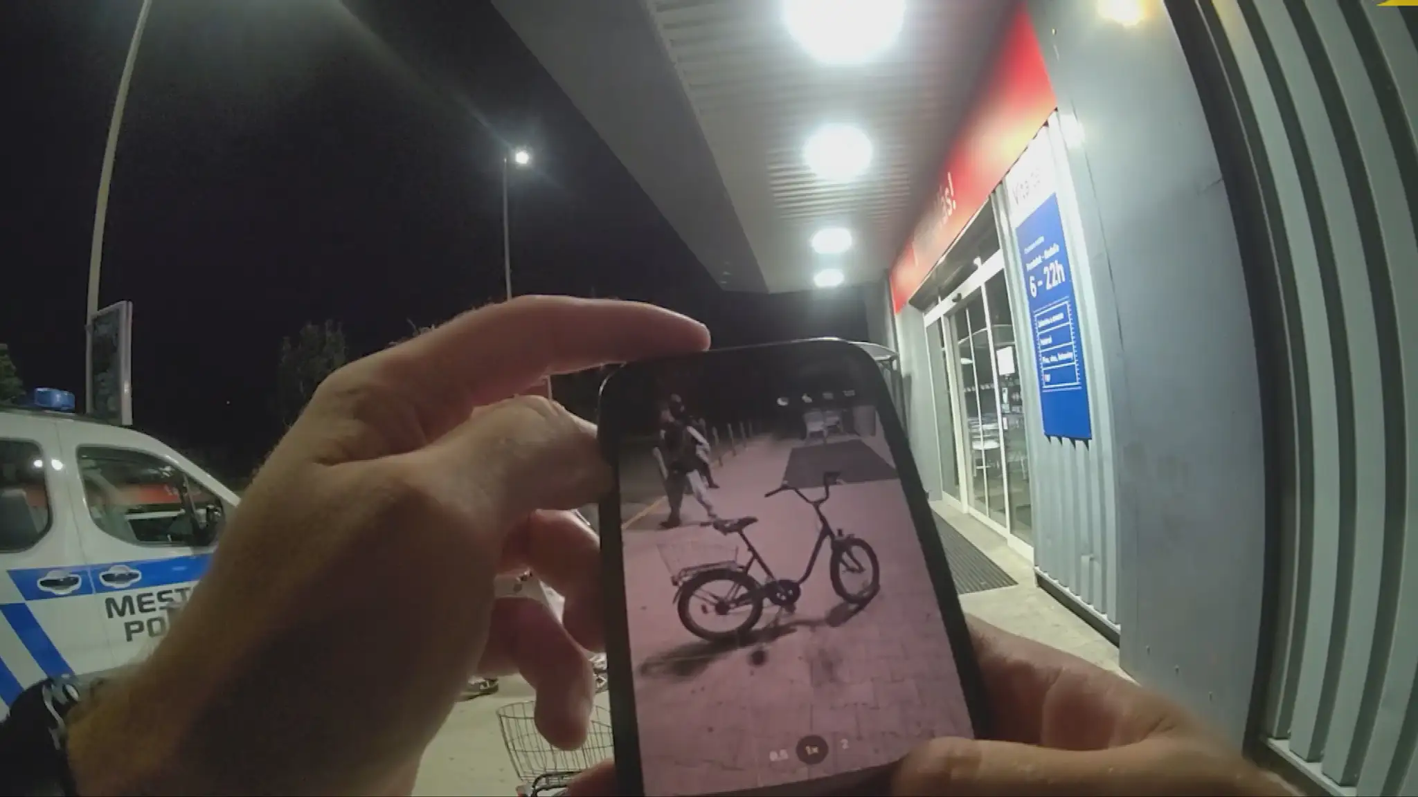 Záber na ukradnutý bicykel.