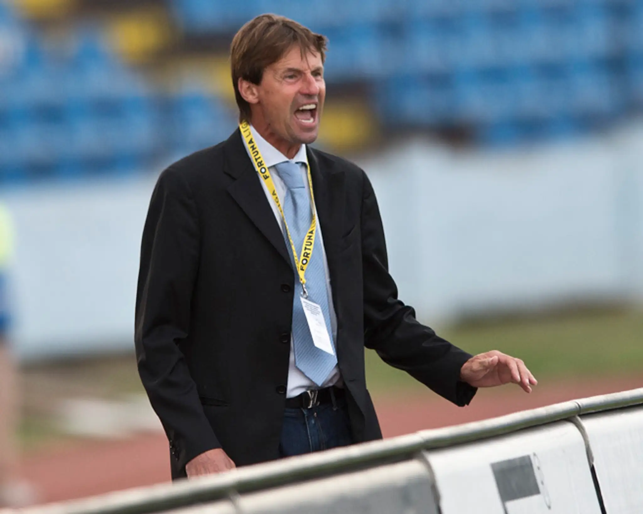 Tréner Slovana František Straka.