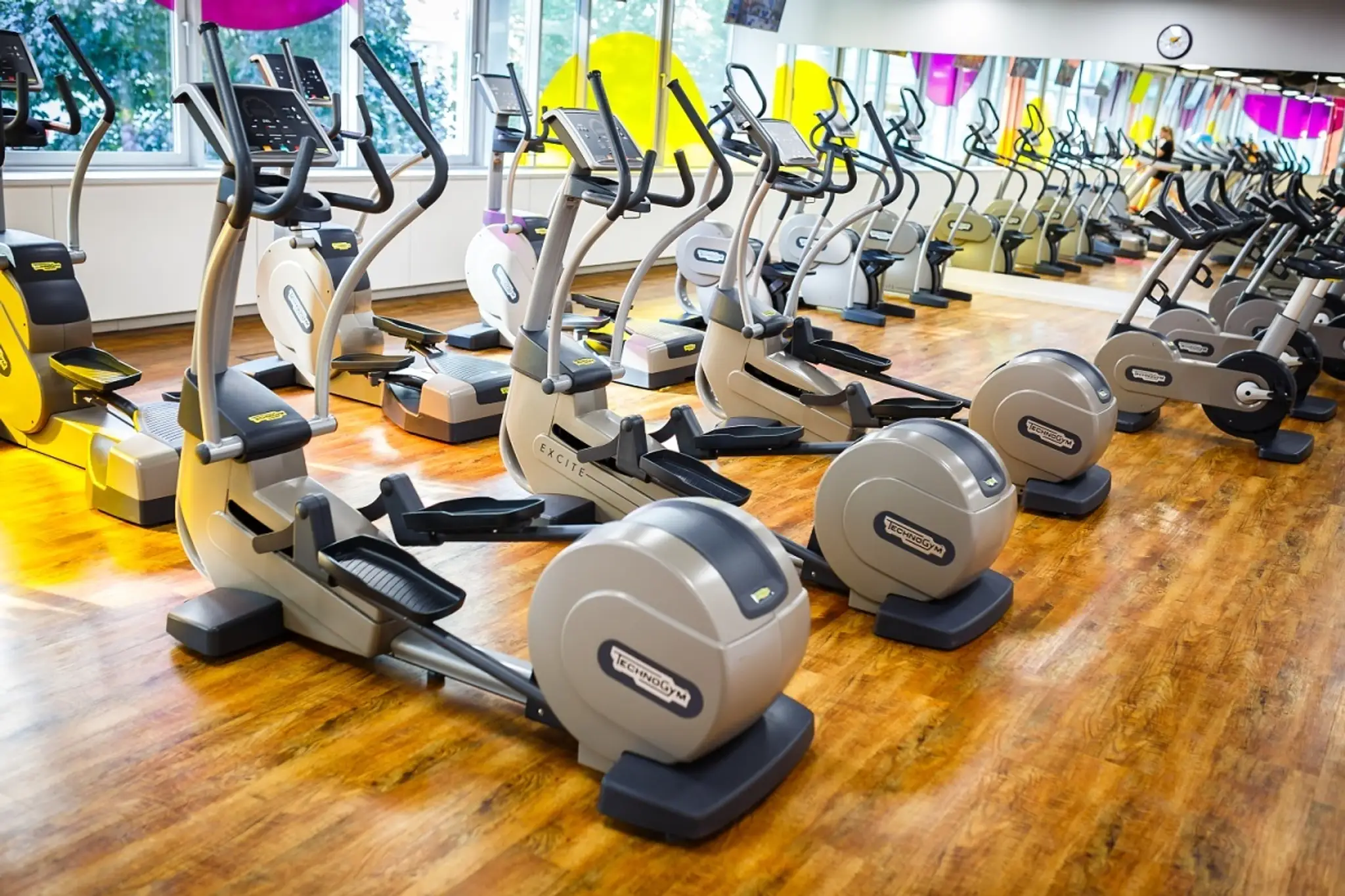 Zacvičte si na najnovších fitness strojoch, na ktorých výbere sa môžete pravidelným hlasovaním podieľať aj vy.