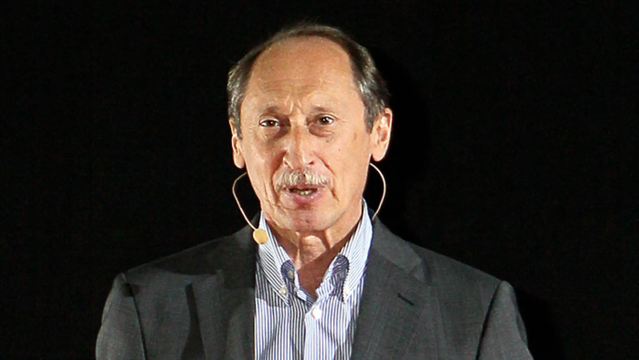 Na archívnej snímke z 11. júla 2012 bývalý prezident Ruskej atletickej federácie Valentin Balachničev.