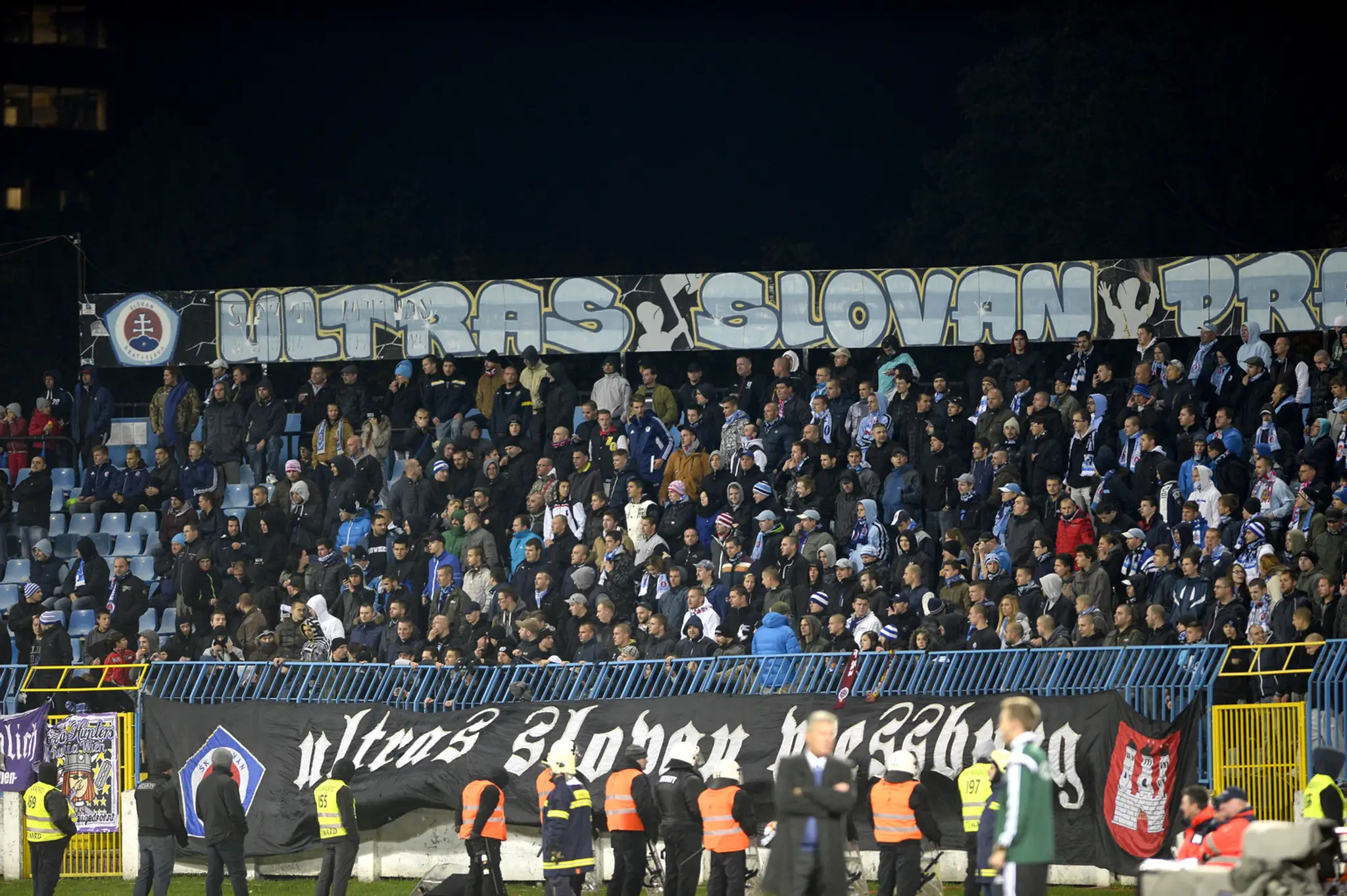 Výtržnosti na zápase Slovan - Sparta.
