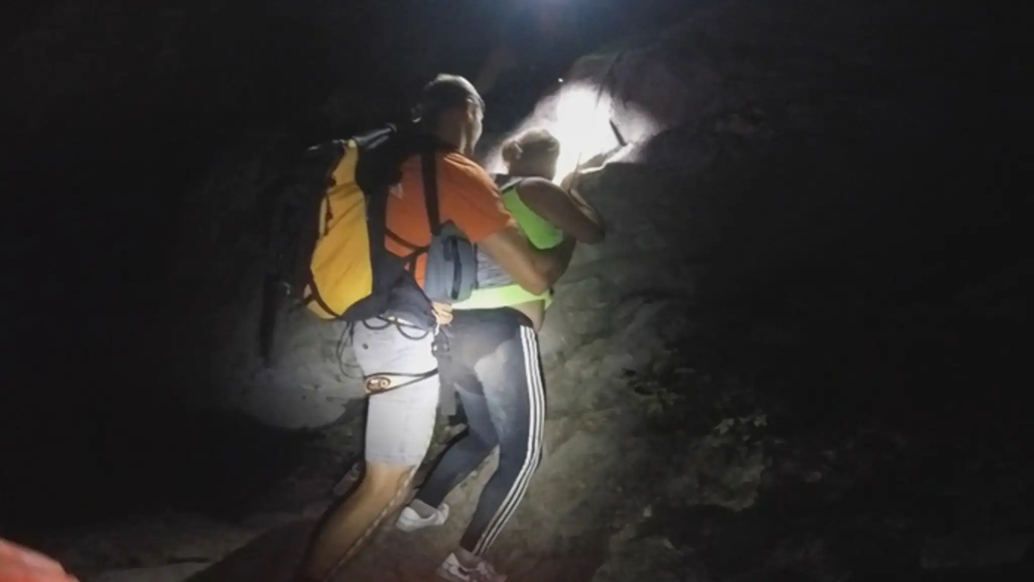Záchrana poľskej turistky spod Malého Rozsutca.
