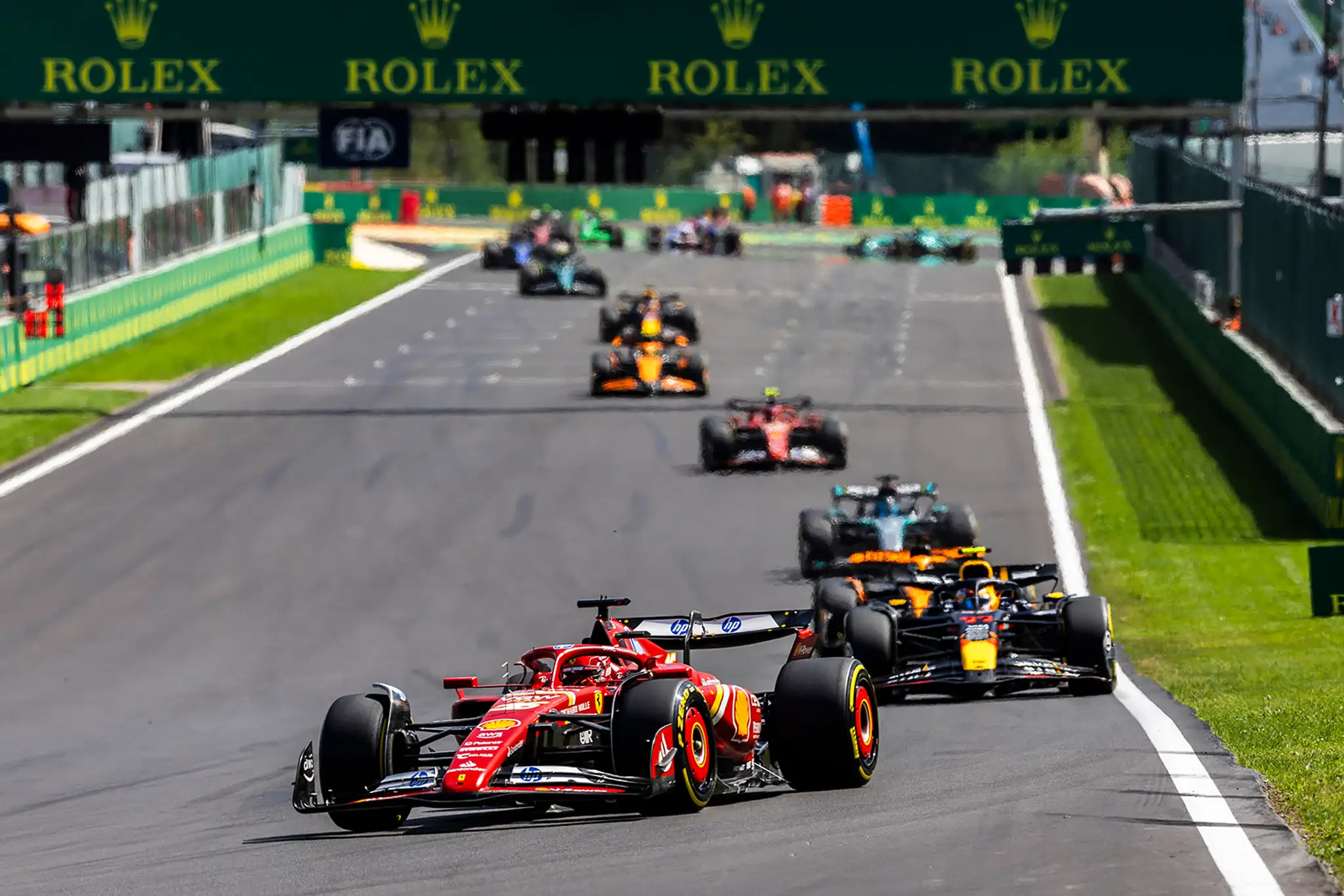 Ferrari napokon obsadiló pódiové umiestnenie.