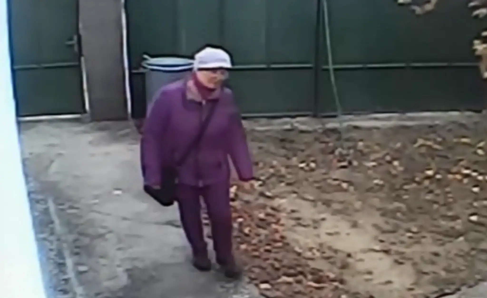 Neznáma žena, ktorá okradla dôchodkyňu