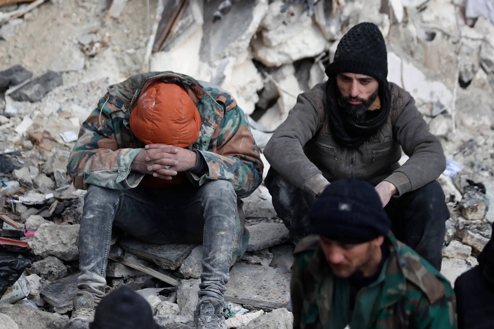 Následky ničivého zemetrasenia v sýrskom meste Aleppo.