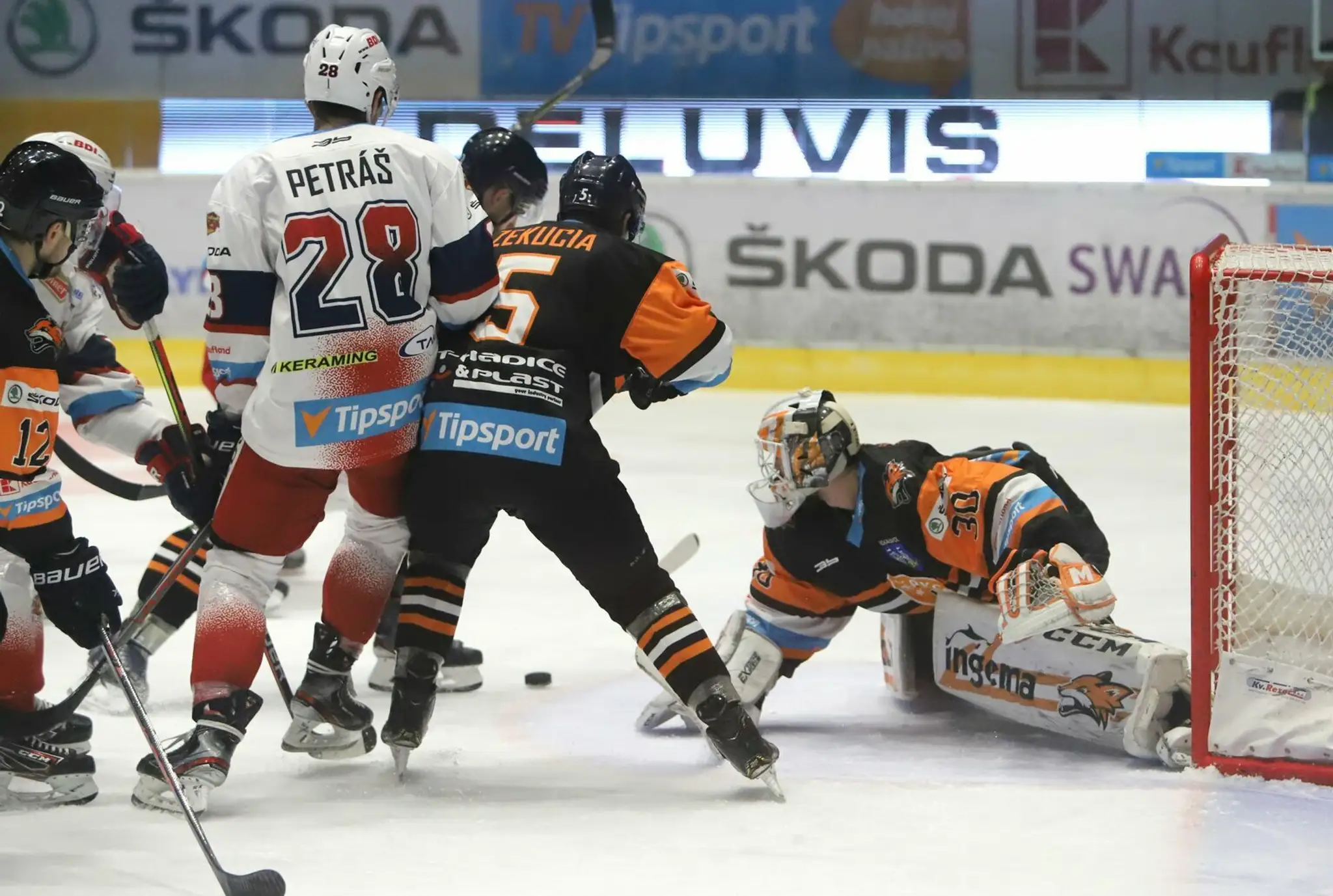Alpská lyžiarka Petra Vlhová počas slalomu v Levi.