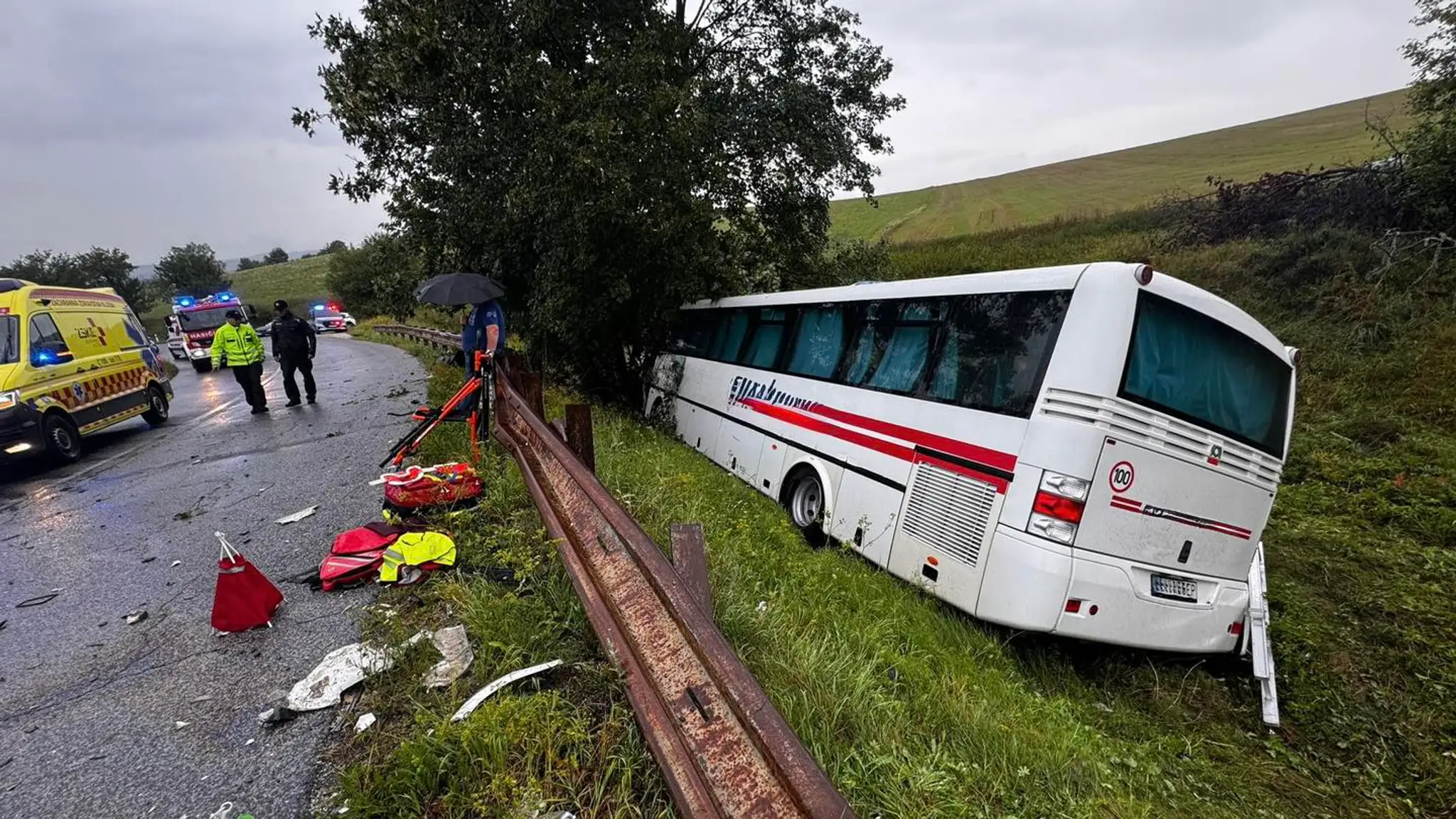 Zrážka auta a autobusu na Spiši: Súdny znalec odhalil, čo významne prispelo k tragédii v zákrute