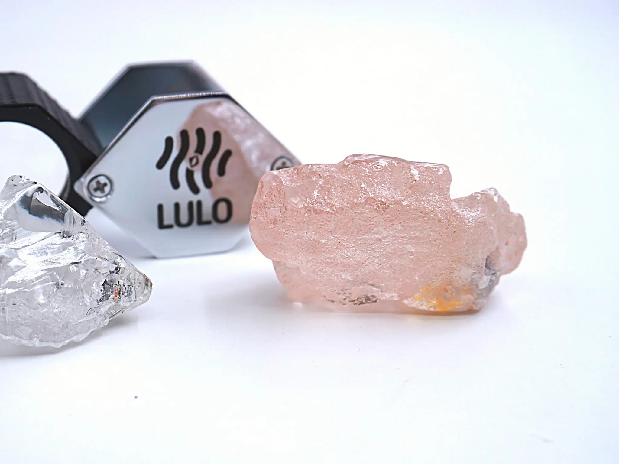Diamant nájdený v Angole.