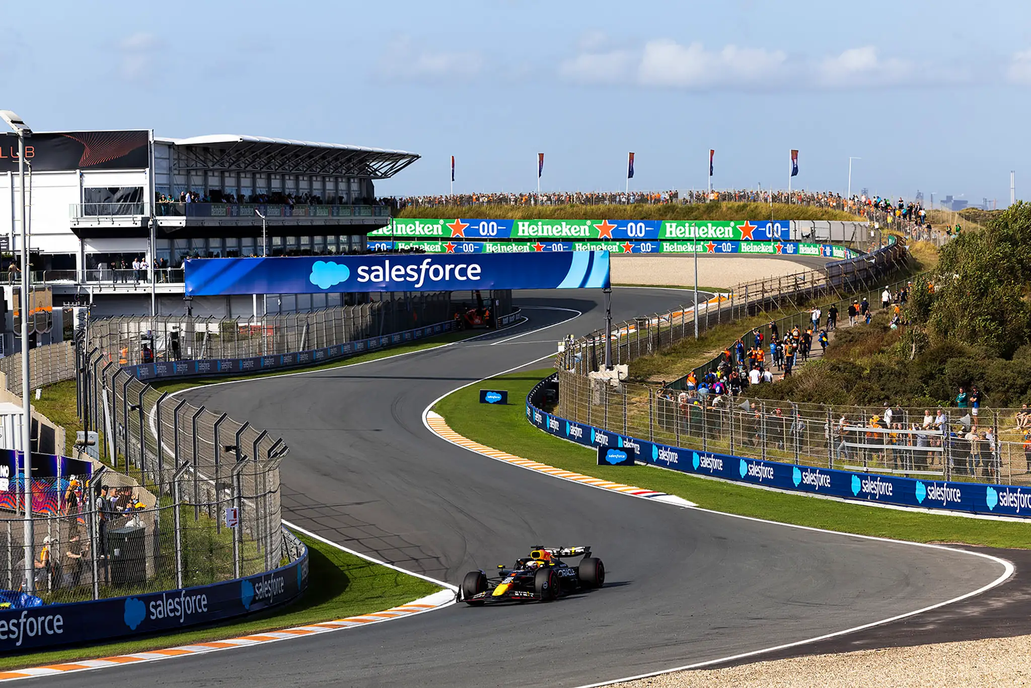 Úradujúci majster sveta Max Verstappen na Red Bulle.