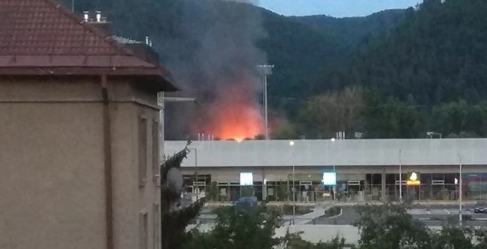 Požiar haly.