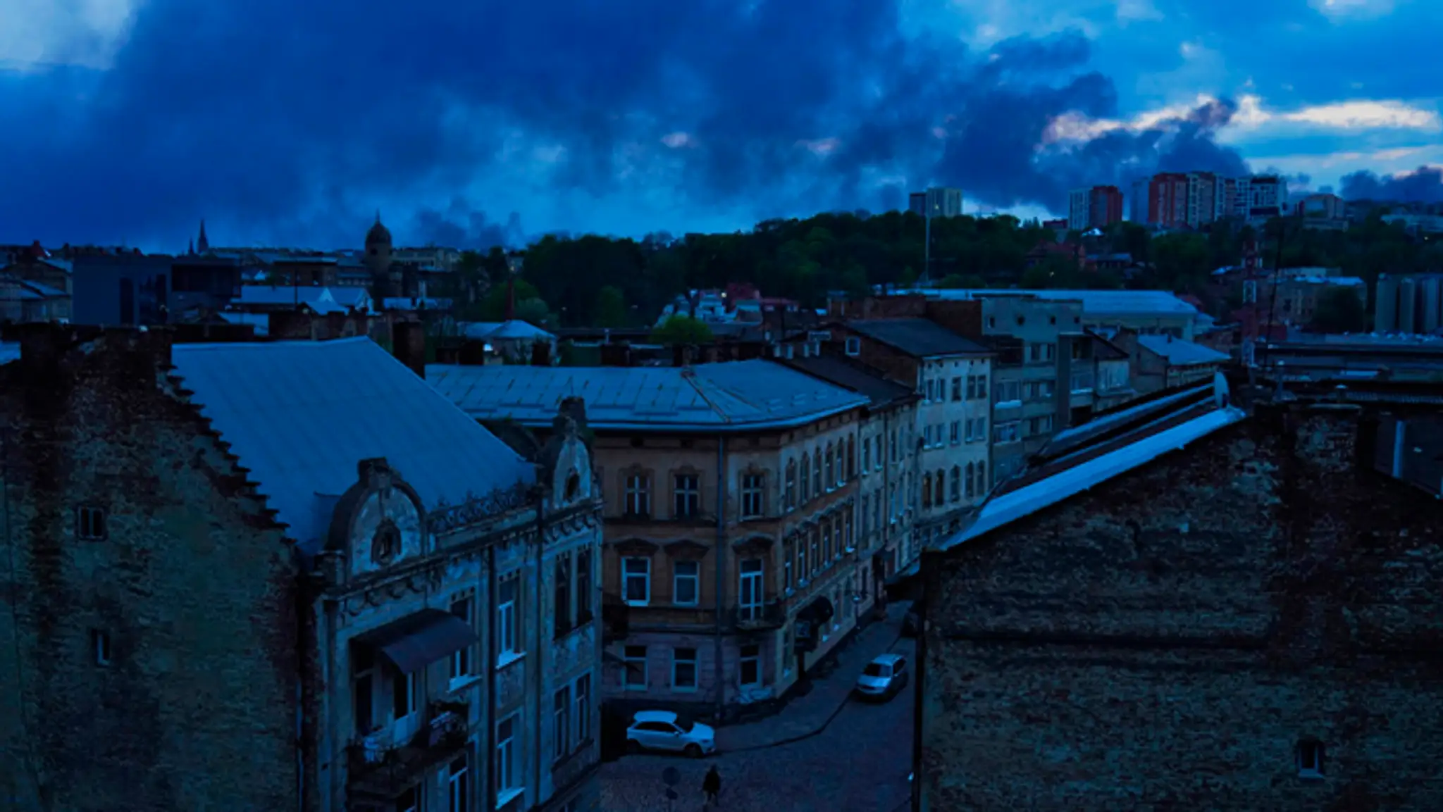 Ukrajinské mesto ľvov pod paľbou.