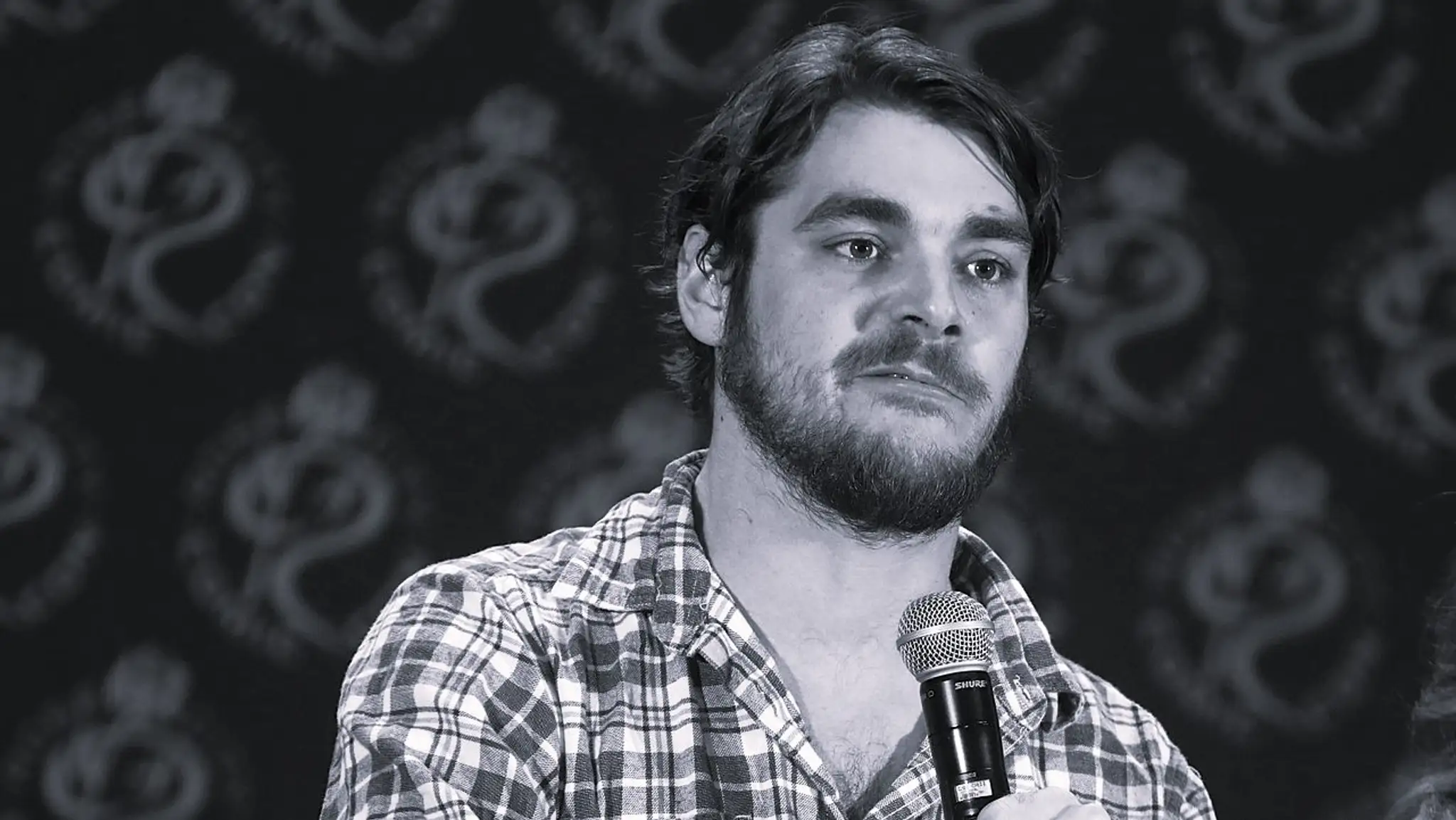 Vo veku 34 rokov zomrel herec RJ Mitte. 